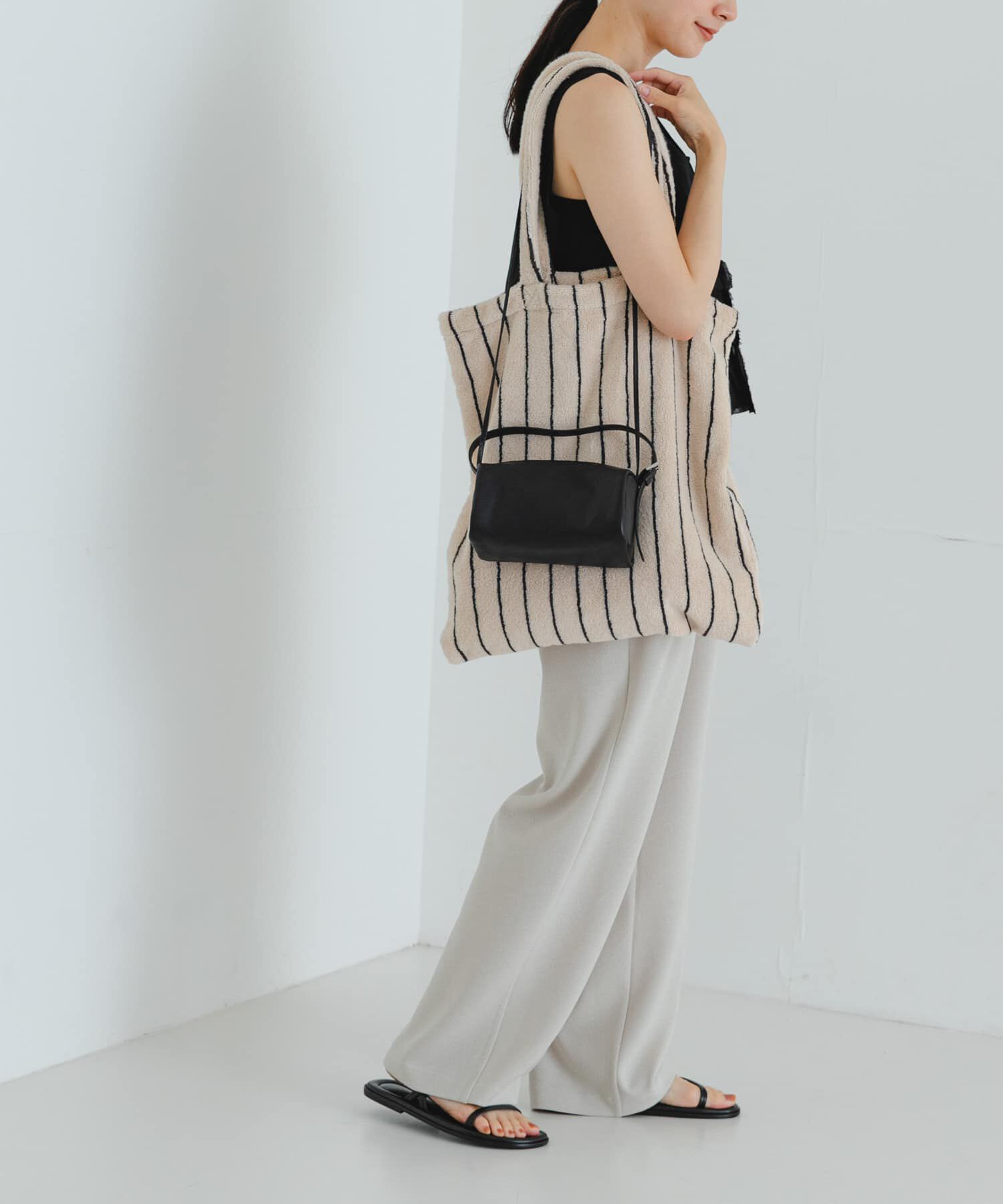 URBAN RESEARCH「LEATHER SQUARE SHOULDER」|ショルダー・メッセンジャー|