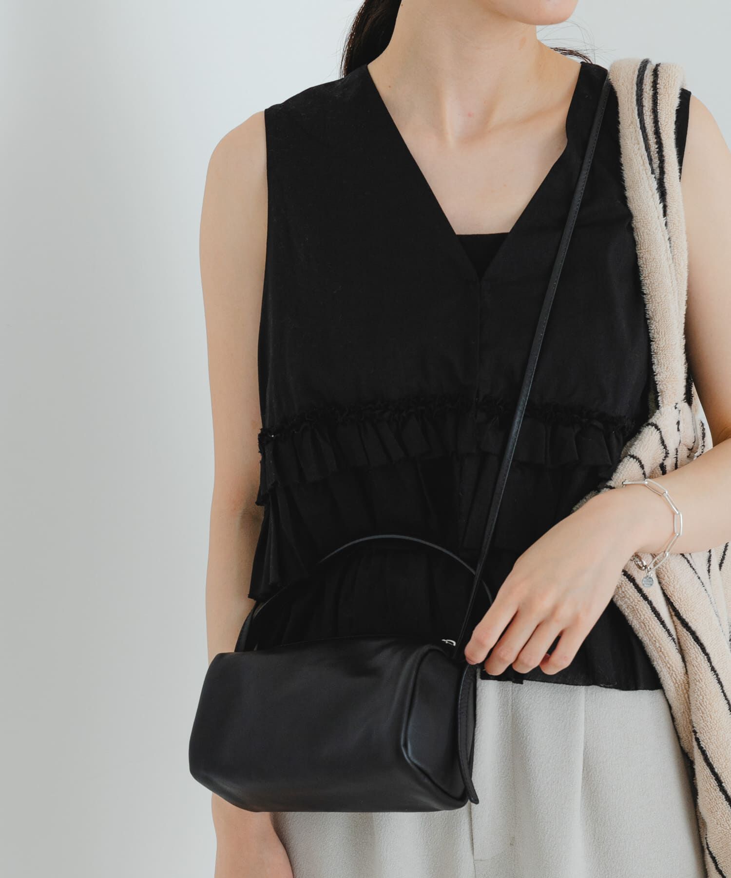 URBAN RESEARCH「LEATHER SQUARE SHOULDER」|ショルダー・メッセンジャー|