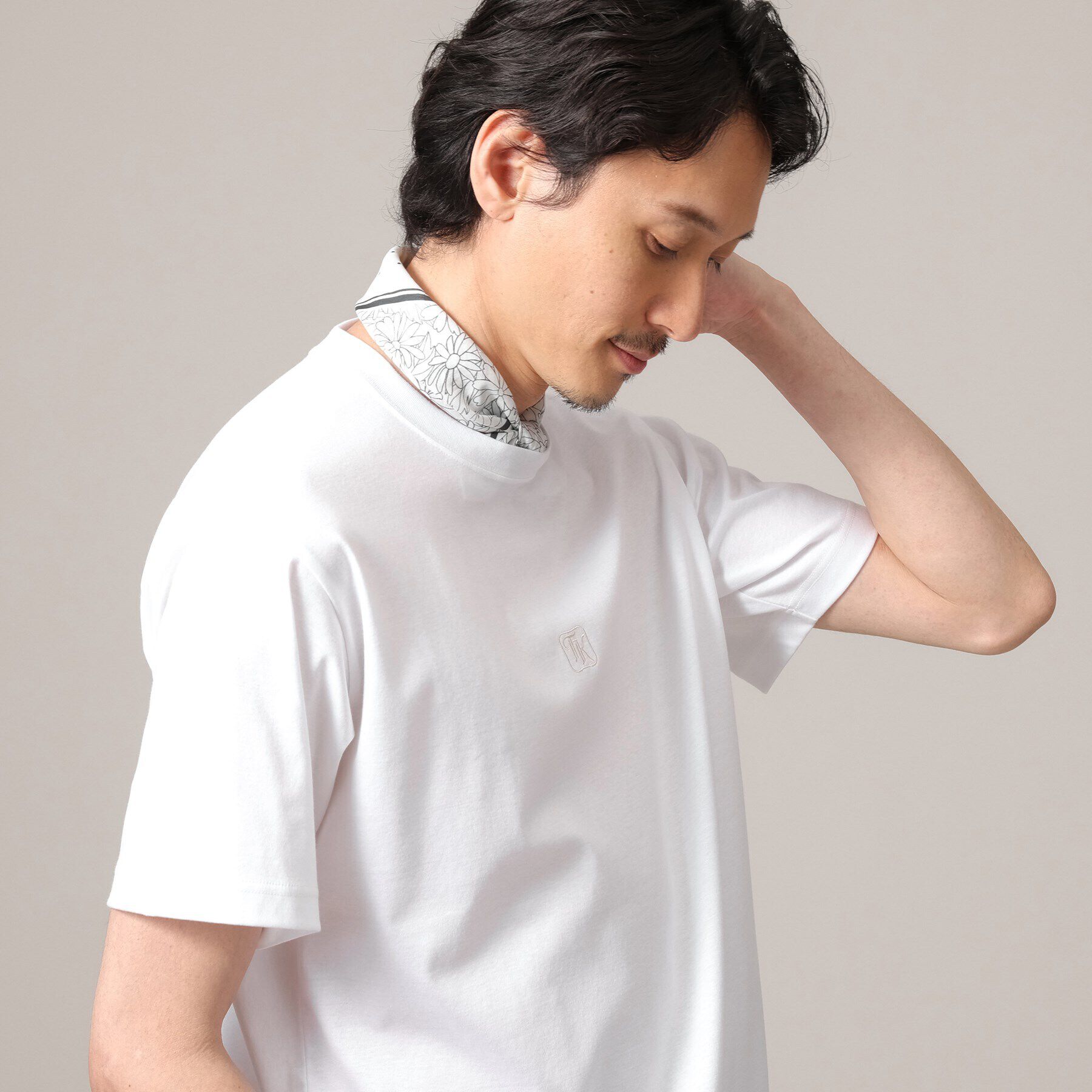 TAKEO KIKUCHI「【刺繍ロゴT】スムース ワンポイント Tシャツ」|Tシャツ・カットソー|