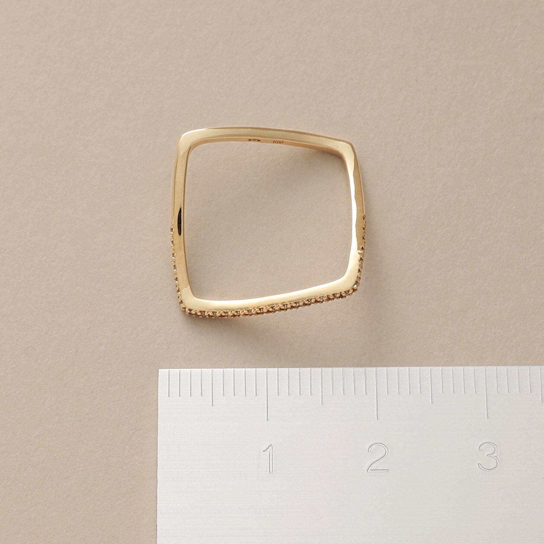 COCOSHNIK「K10ダイヤモンド S字スクエア リング」|リング|