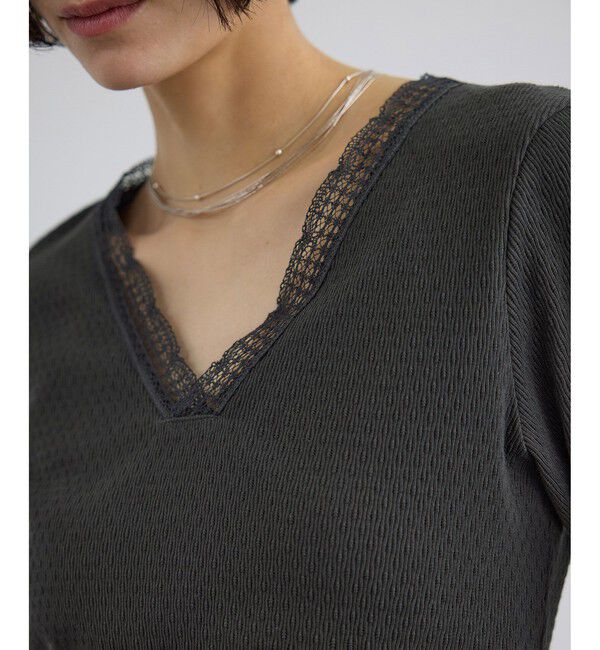 SALON adam et rope'「【Angie La La for SALON】GENTLE intimate レースVネックプルオーバー」|Tシャツ・カットソー|