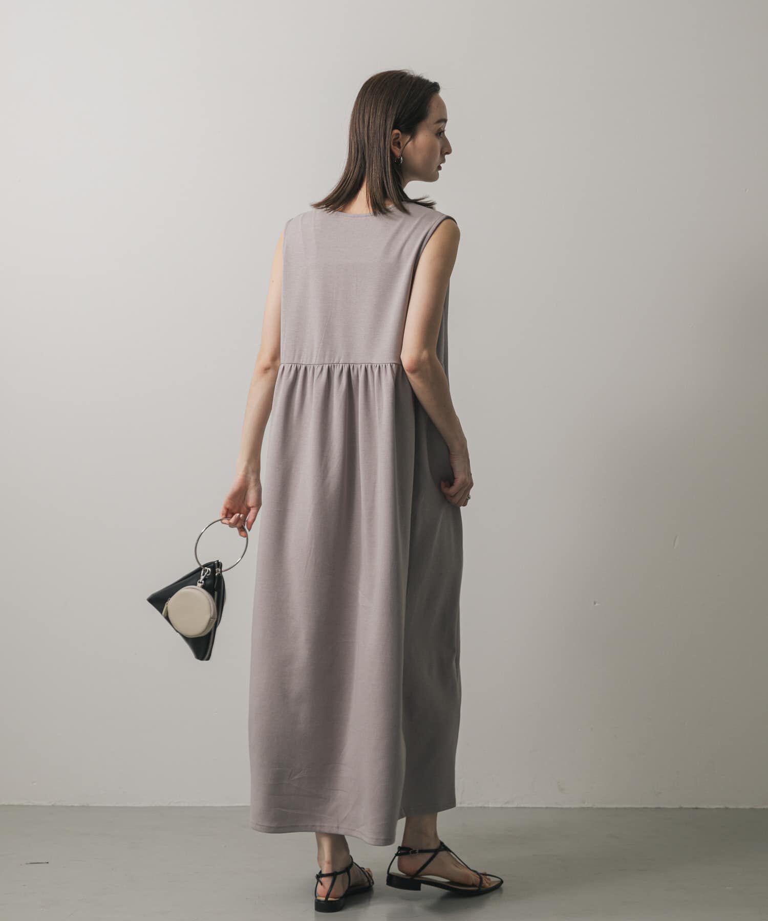 SENSE OF PLACE by URBAN RESEARCH「ZIPVネックカットワンピース」|ワンピース|