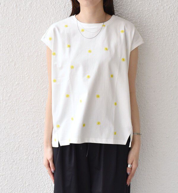 SHIPS Colors 「《追加予約》SHIPS Colors:〈洗濯機可能〉フラワーエンブロイダリー カットソー2◆」|Tシャツ・カットソー|