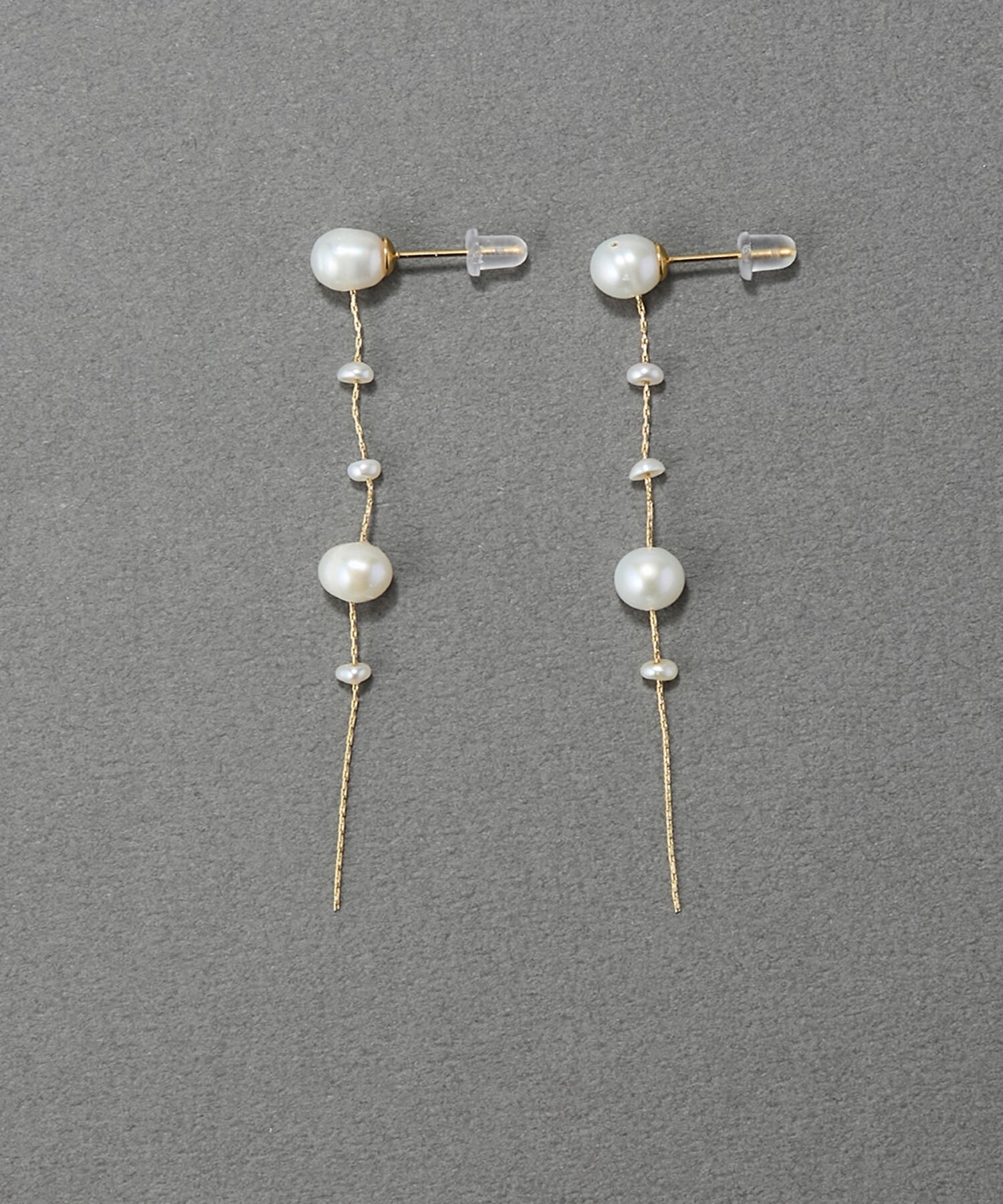 Phoebe「【金属アレルギー対応】パールドロップロングピアス　ゴールド」|ピアス|