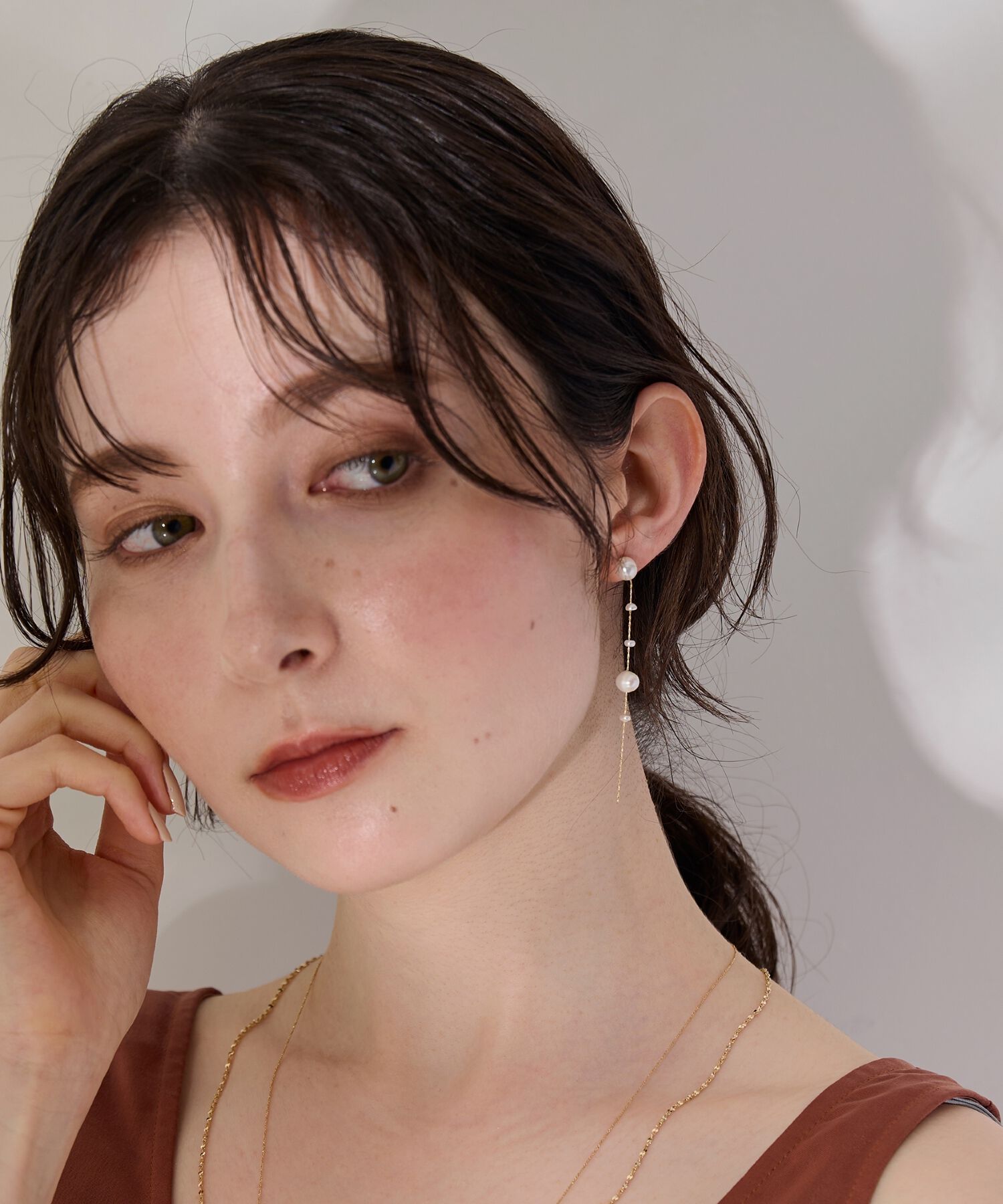 Phoebe「【金属アレルギー対応】パールドロップロングピアス　ゴールド」|ピアス|