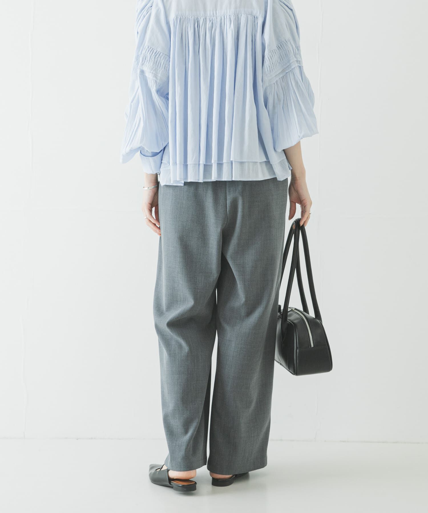 URBAN RESEARCH「『3サイズ展開』『イージーケア』タックギャザーストレートパンツ」|その他|