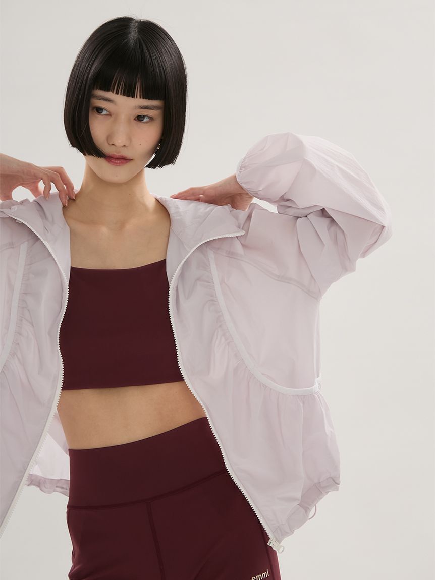 emmi atelier「【ONLINE限定カラーあり】ギャザーディテールナイロンブルゾン【セットアップ対応】/撥水」|ブルゾン・スタジャン|