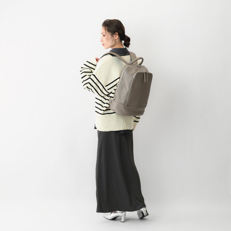 W&.Day/Night「本革 リュックサック W&.Day/Night ピルクエット レザーリュック A4サイズ 13.3インチPC収納 19011」|リュック|
