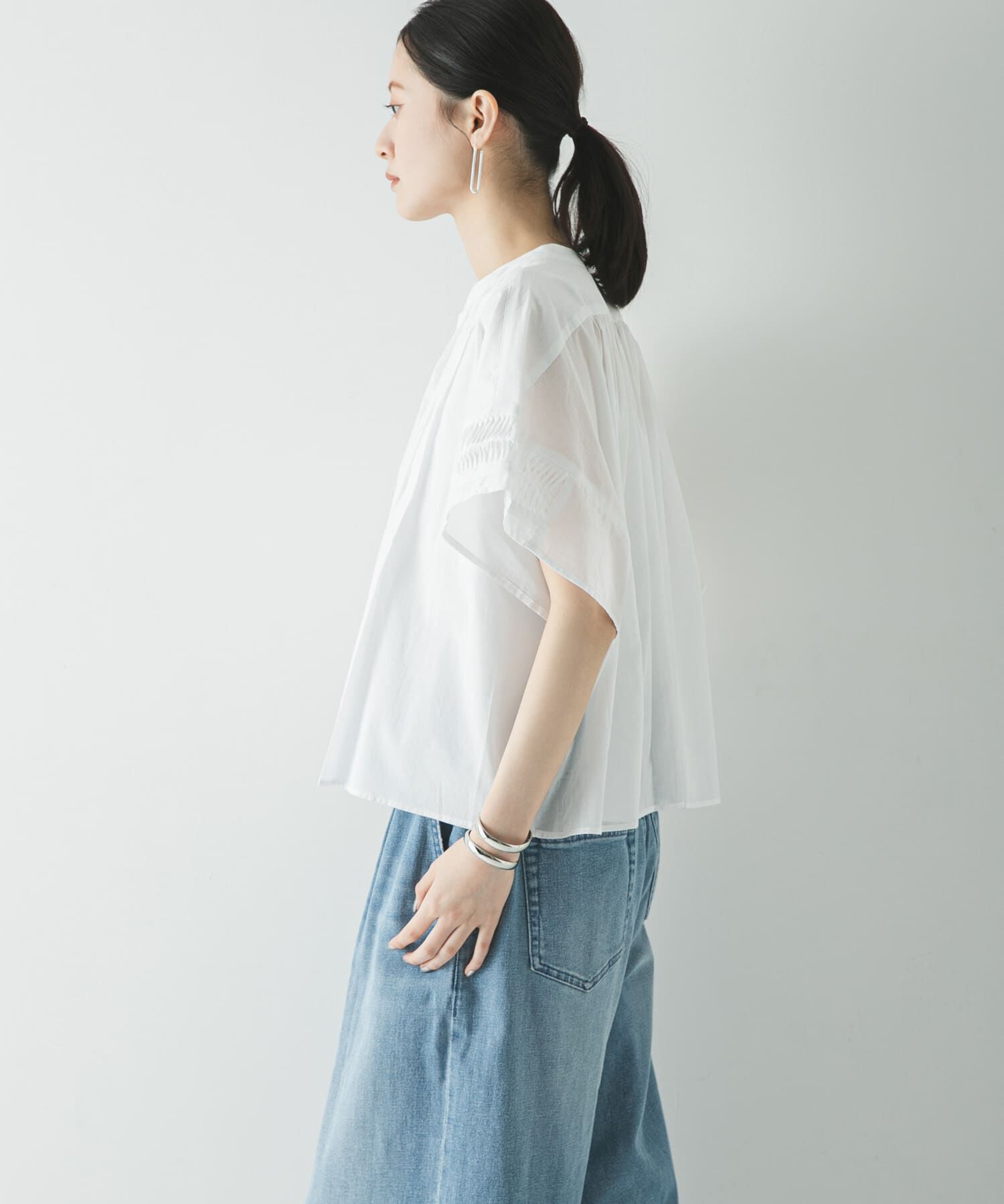 URBAN RESEARCH「ハーフスリーブタックショートシャツ」|シャツ・ブラウス|