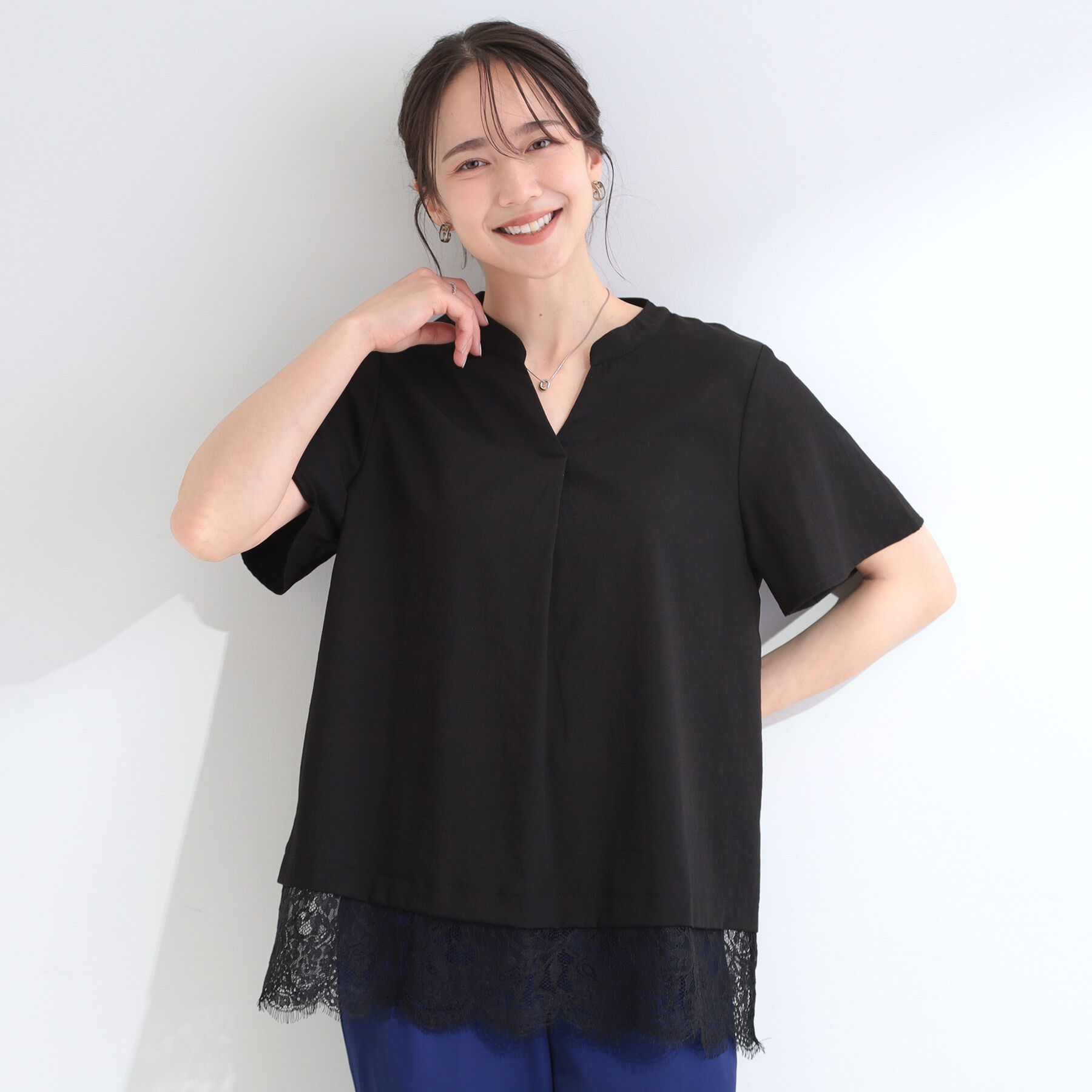 SHOO･LA･RUE「【S-LL/洗濯機可】軽凛(かろりん)ひんやり スキッパー裾レースブラウス」|シャツ・ブラウス|