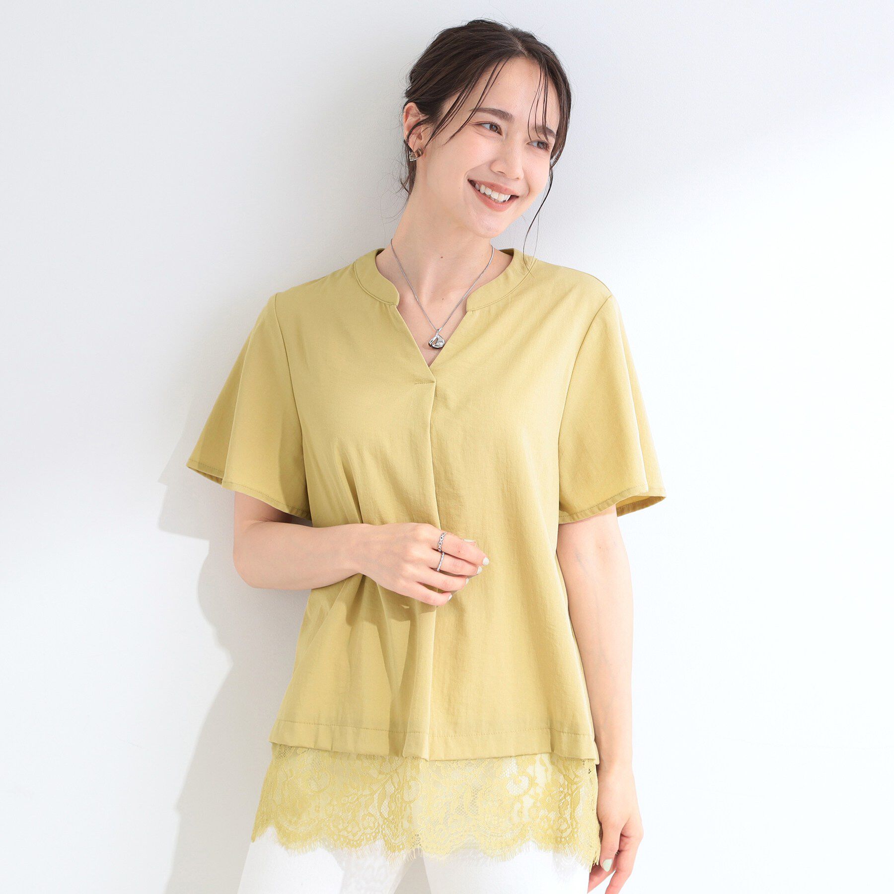 SHOO･LA･RUE「【S-LL/洗濯機可】軽凛(かろりん)ひんやり スキッパー裾レースブラウス」|シャツ・ブラウス|