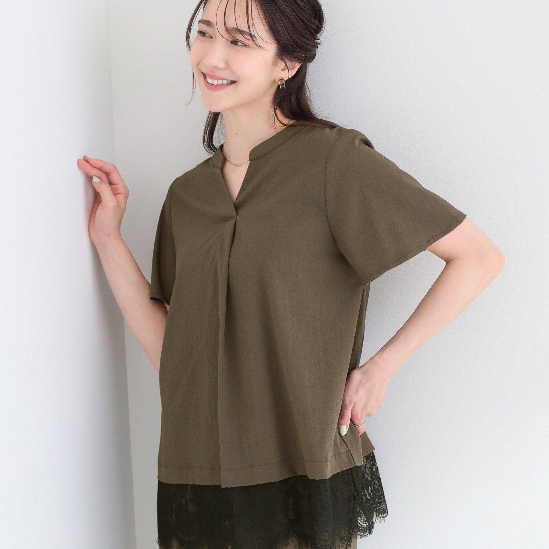SHOO･LA･RUE「【S-LL/洗濯機可】軽凛(かろりん)ひんやり スキッパー裾レースブラウス」|シャツ・ブラウス|トープ(054)