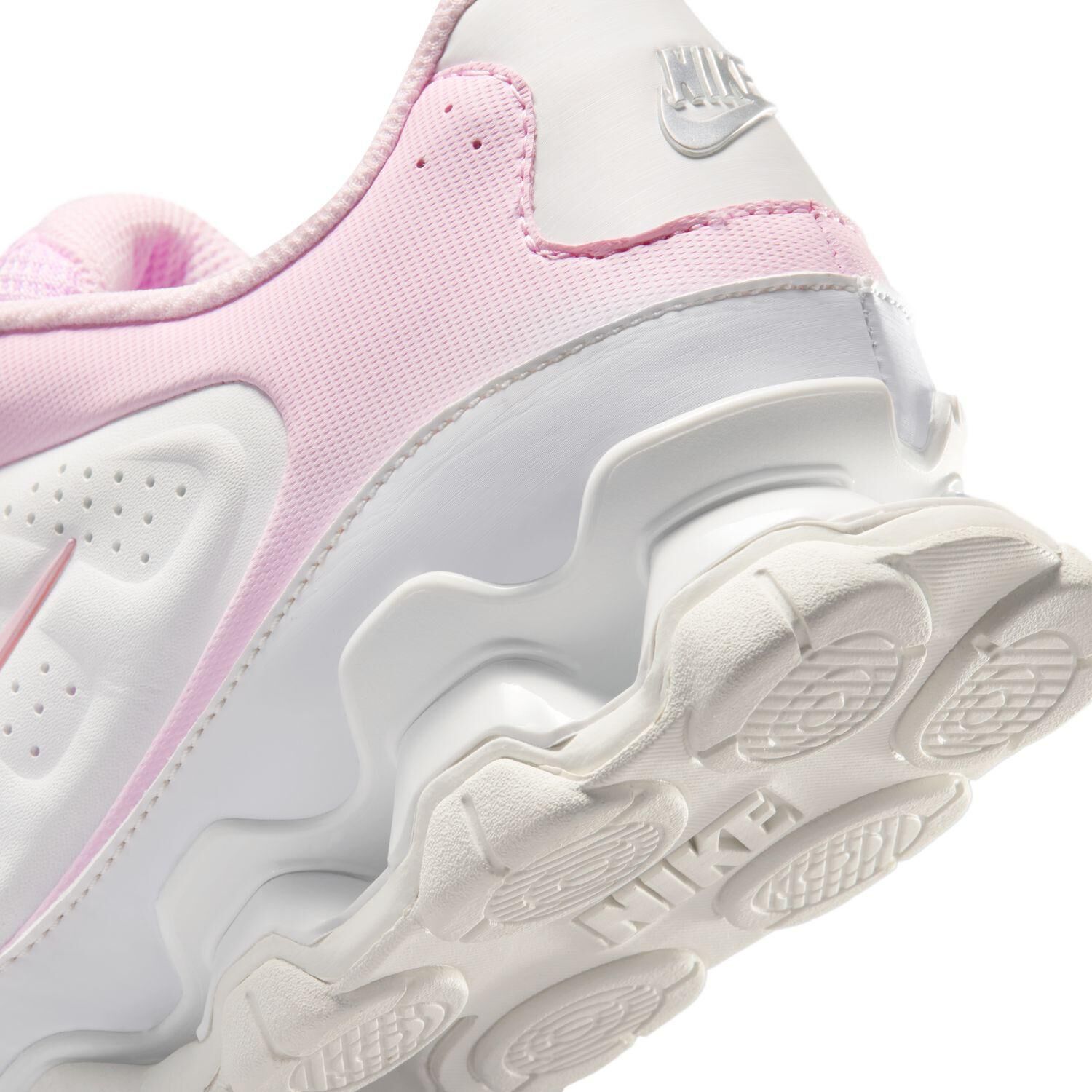 NIKE「【NIKE】W REAX 8 NSW SL」|スニーカー|