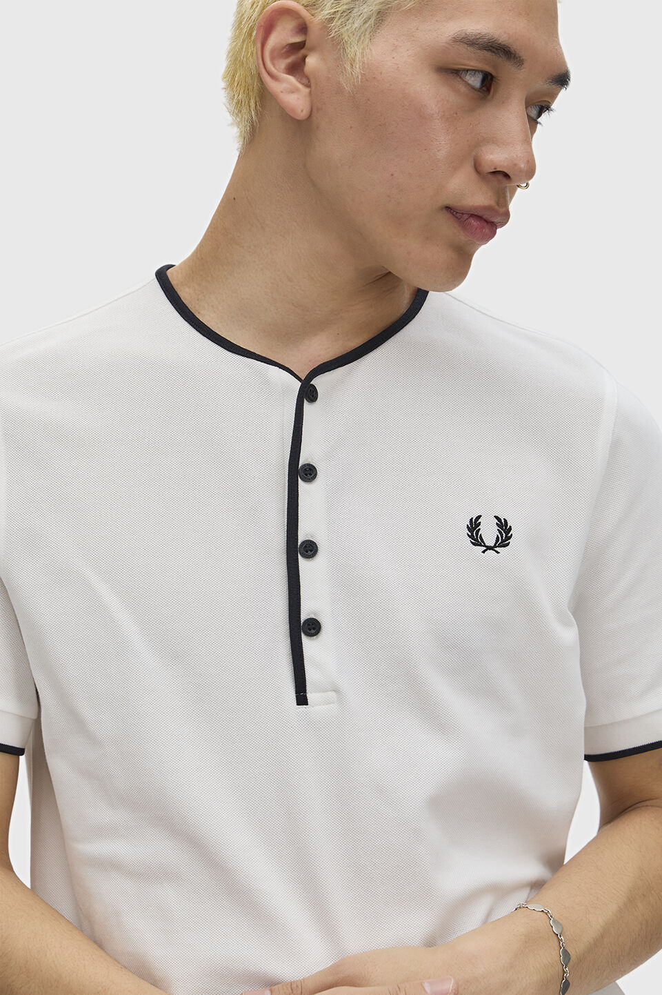 FRED PERRY 「Four Button Henley T-Shirt／ヘンリーTシャツ」|Tシャツ・カットソー|