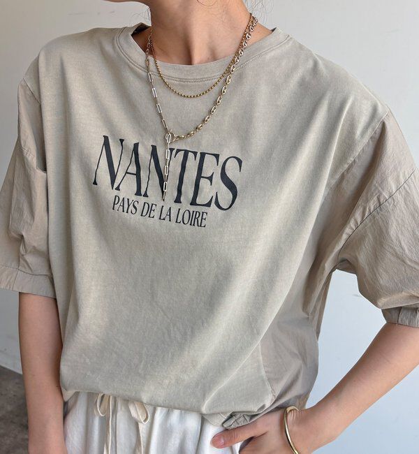  「【WEB限定】異素材切替ワイドロゴTEE」|Tシャツ・カットソー|ベージュ