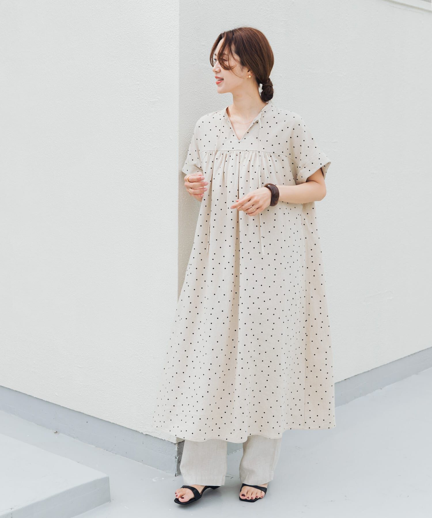 URBAN RESEARCH DOORS「リネンリヨセルドットワンピース」|ワンピース|