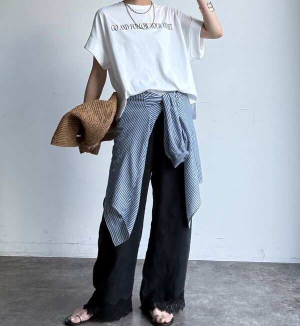  「【WEB限定】ロールアップロゴプリントワイドTEE」|Tシャツ・カットソー|