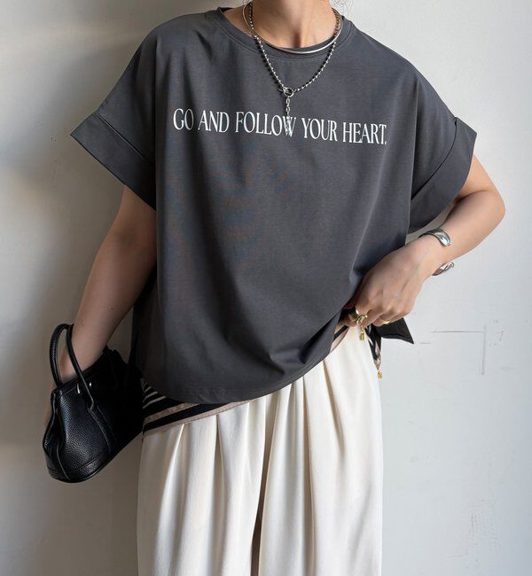  「【WEB限定】ロールアップロゴプリントワイドTEE」|Tシャツ・カットソー|