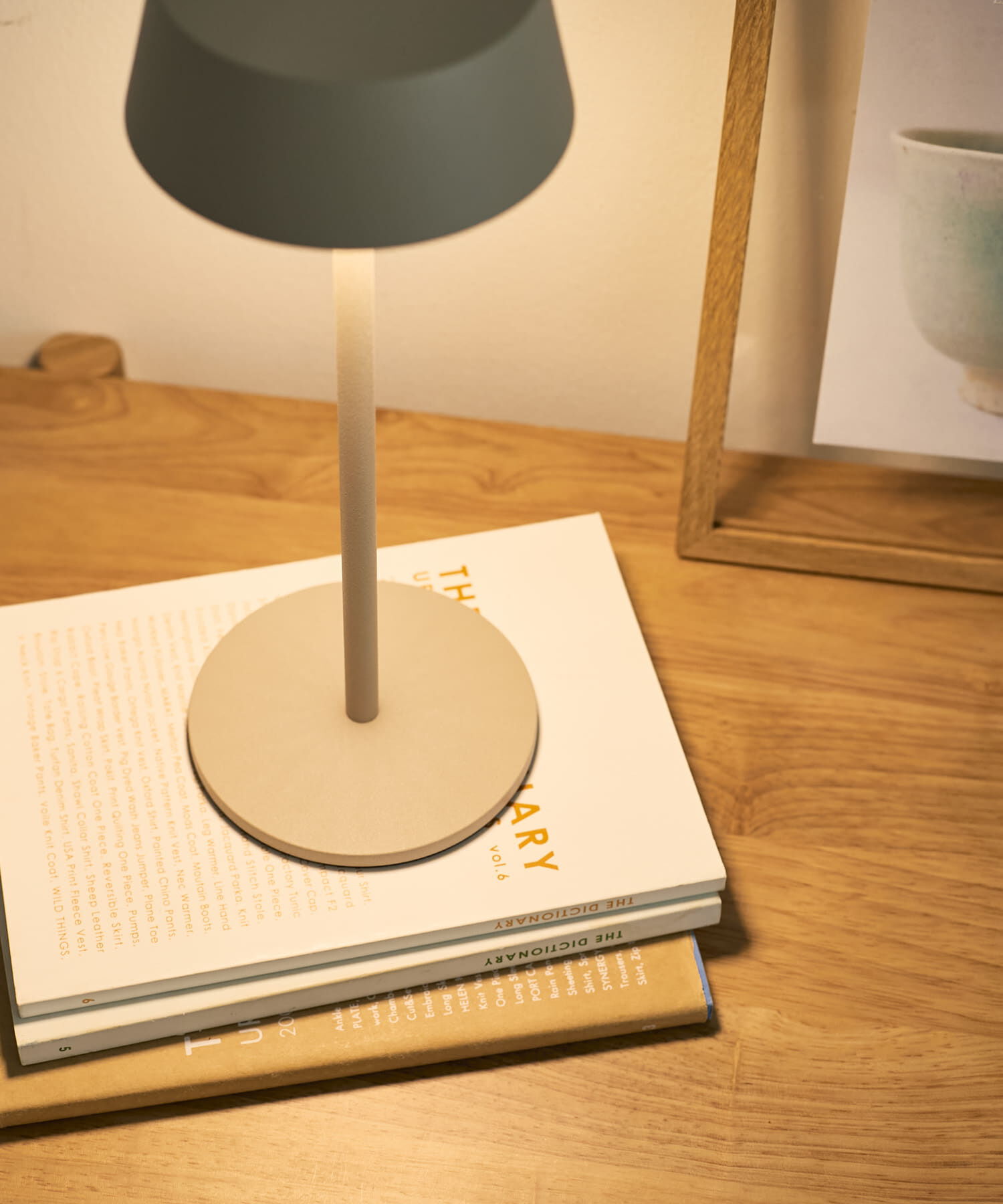 URBAN RESEARCH DOORS「『WEB限定』BRID　オリカ コードレス LEDテーブルライト」|電化製品|