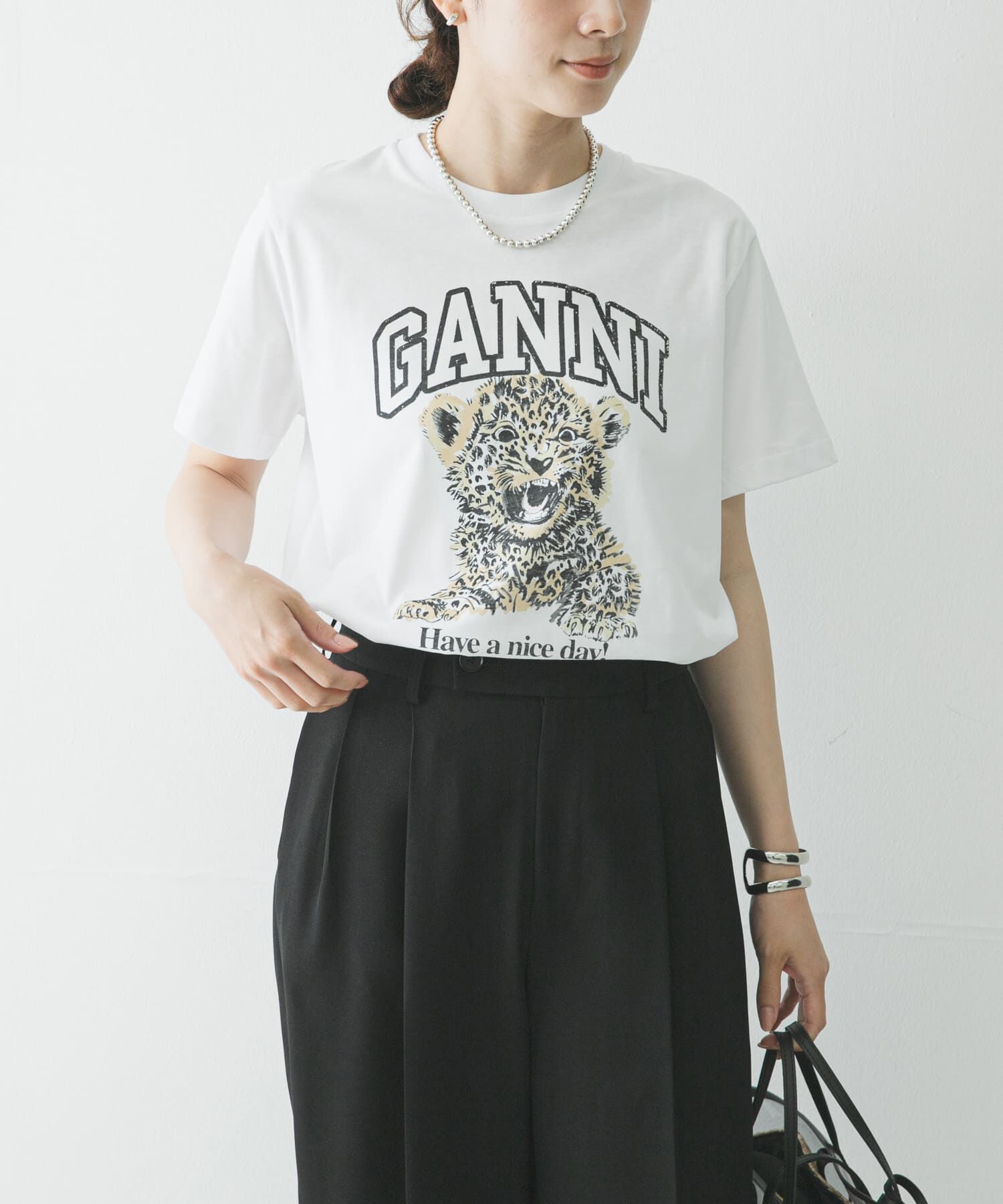 URBAN RESEARCH「GANNI　LEOPARD RELAXED T-SHIRTS」|Tシャツ・カットソー|アニマル