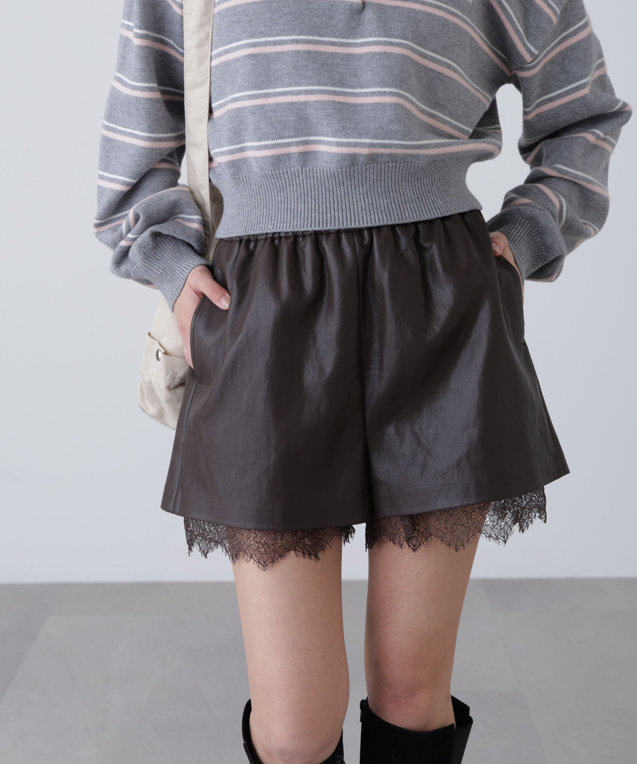  「レースレイヤードエコレザーショートパンツ」|その他|