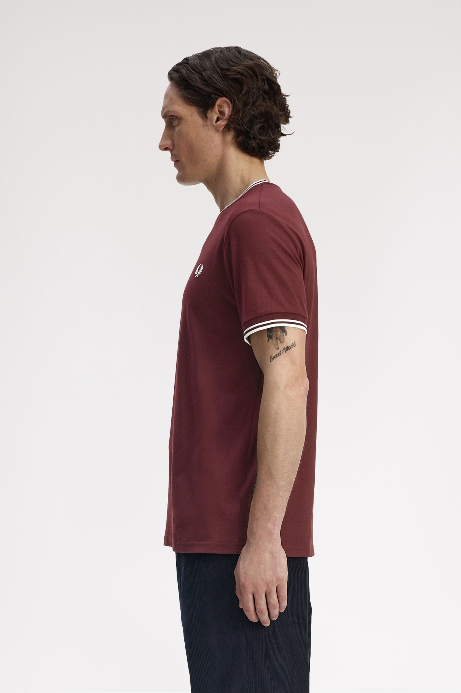 FRED PERRY 「Twin Tipped T-Shirt／ティップラインTシャツ M1588V」|Tシャツ・カットソー|