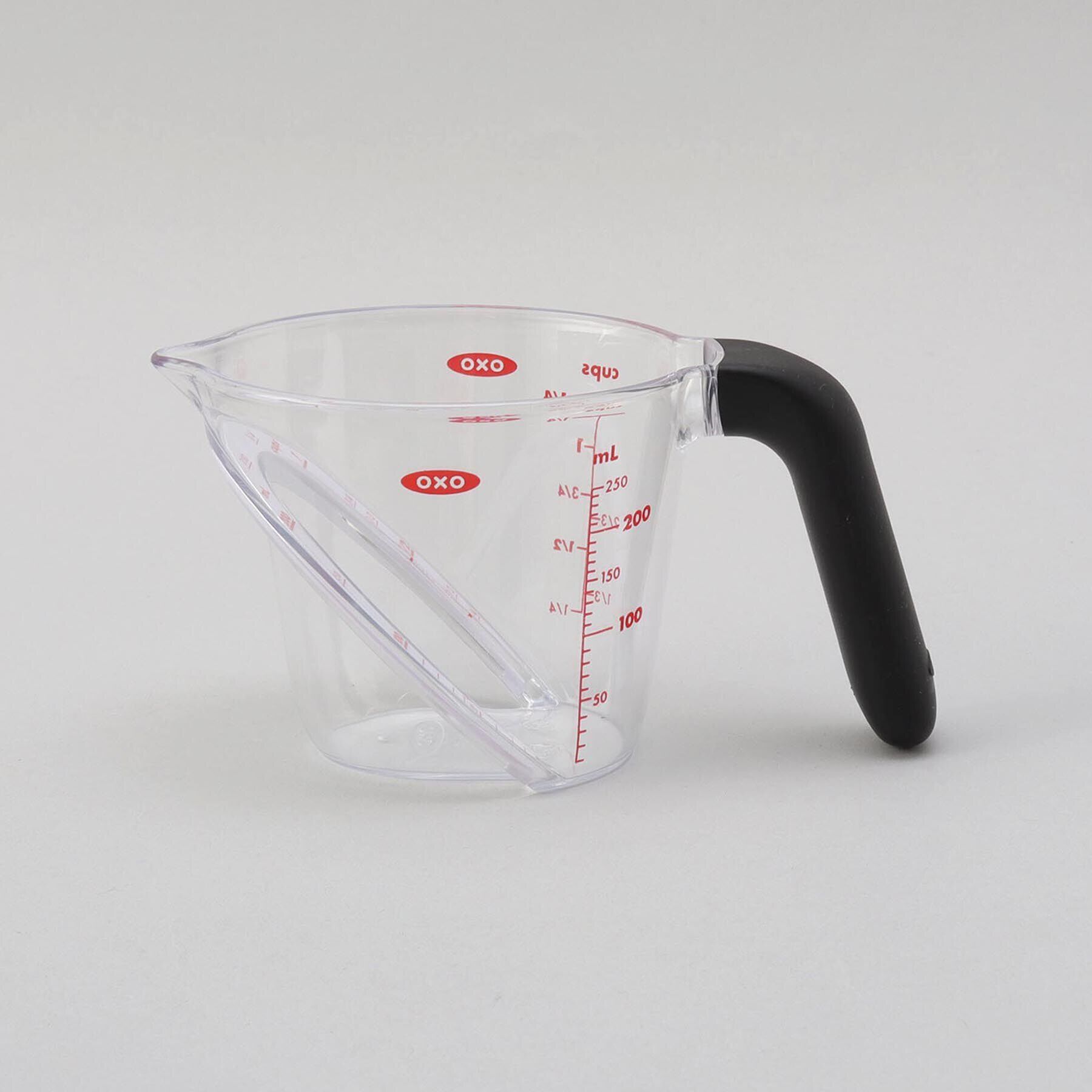 212 KITCHEN STORE「アングルドメジャーカップ 250ml  ＜OXO オクソー＞」|食器・キッチングッズ|