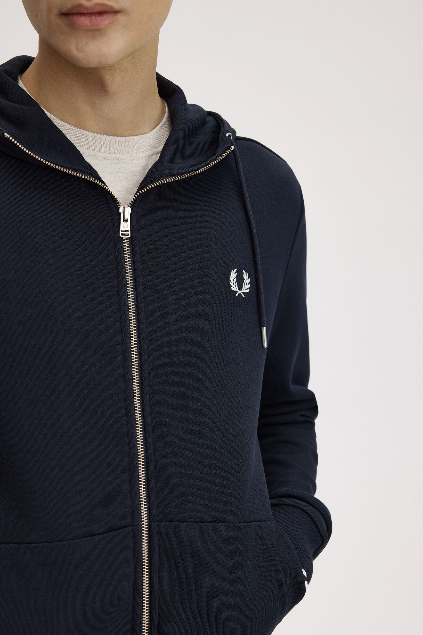 FRED PERRY 「Hooded Zip Through Sweatshirt／フードジップアップパーカー」|スウェット・ジャージ|