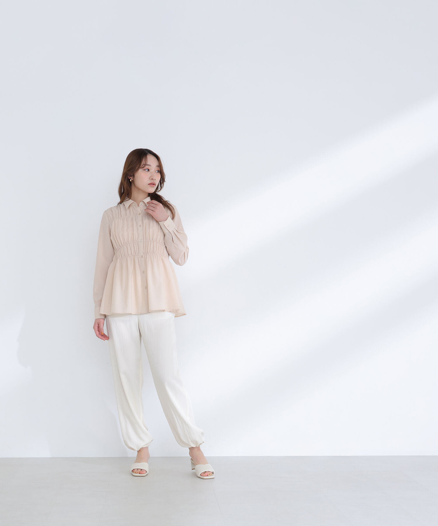  「シャーリングペプラムシャツ」|シャツ・ブラウス|
