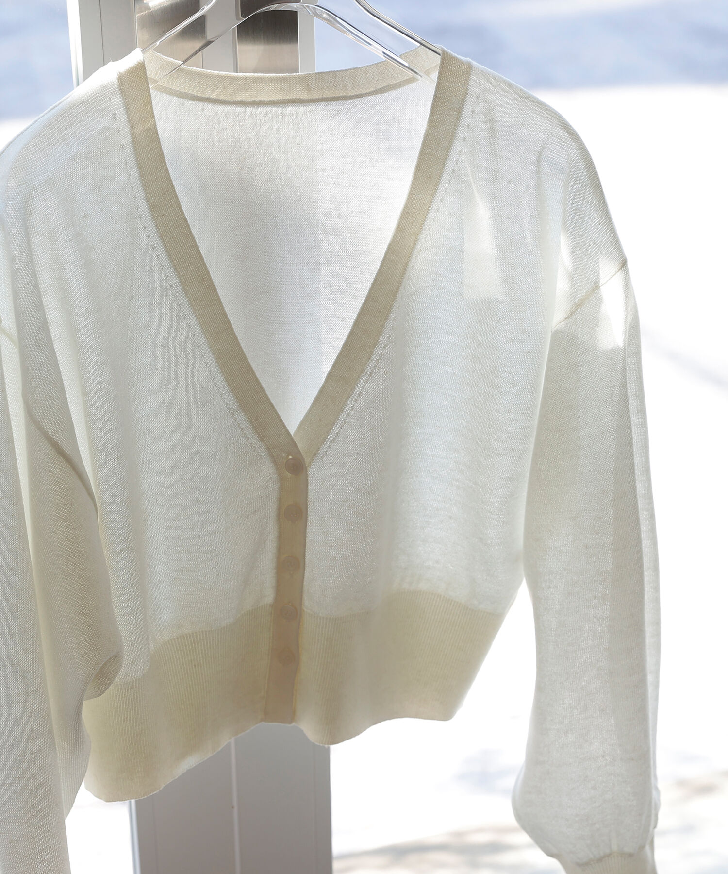  「〈ちょうど、いい服〉さらりと、涼しげ麻混カーディガン」|ニット・セーター|