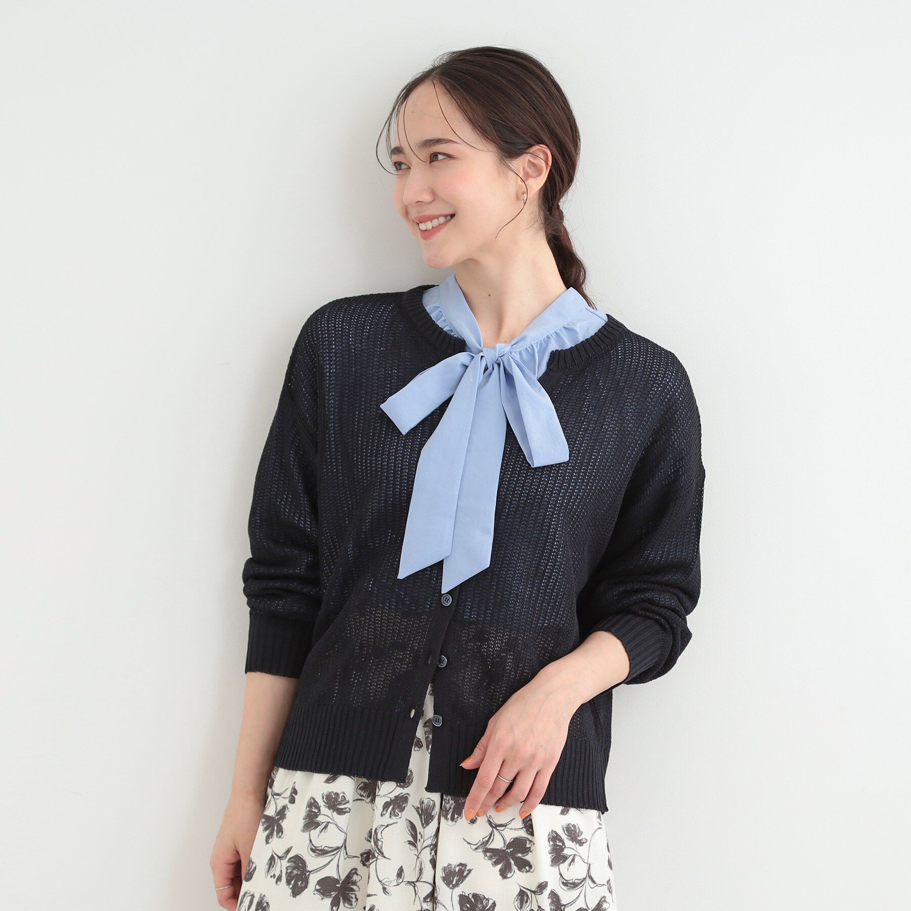 SHOO･LA･RUE「【洗濯機可/S-LL】キーネックでお顔周りすっきり ざっくり編みカーディガン」|カーディガン|