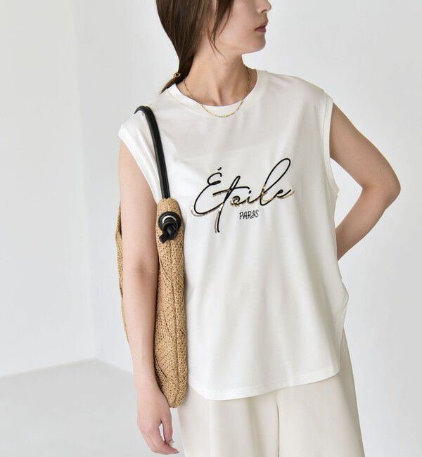 quaranciel「《予約》quaranciel:〈洗濯機可能〉スパンコール ロゴ 刺繍 フレンチスリーブ TEE」|Tシャツ・カットソー|オフホワイト