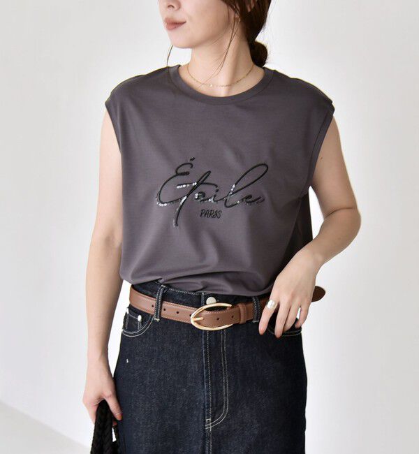 quaranciel「《予約》quaranciel:〈洗濯機可能〉スパンコール ロゴ 刺繍 フレンチスリーブ TEE」|Tシャツ・カットソー|