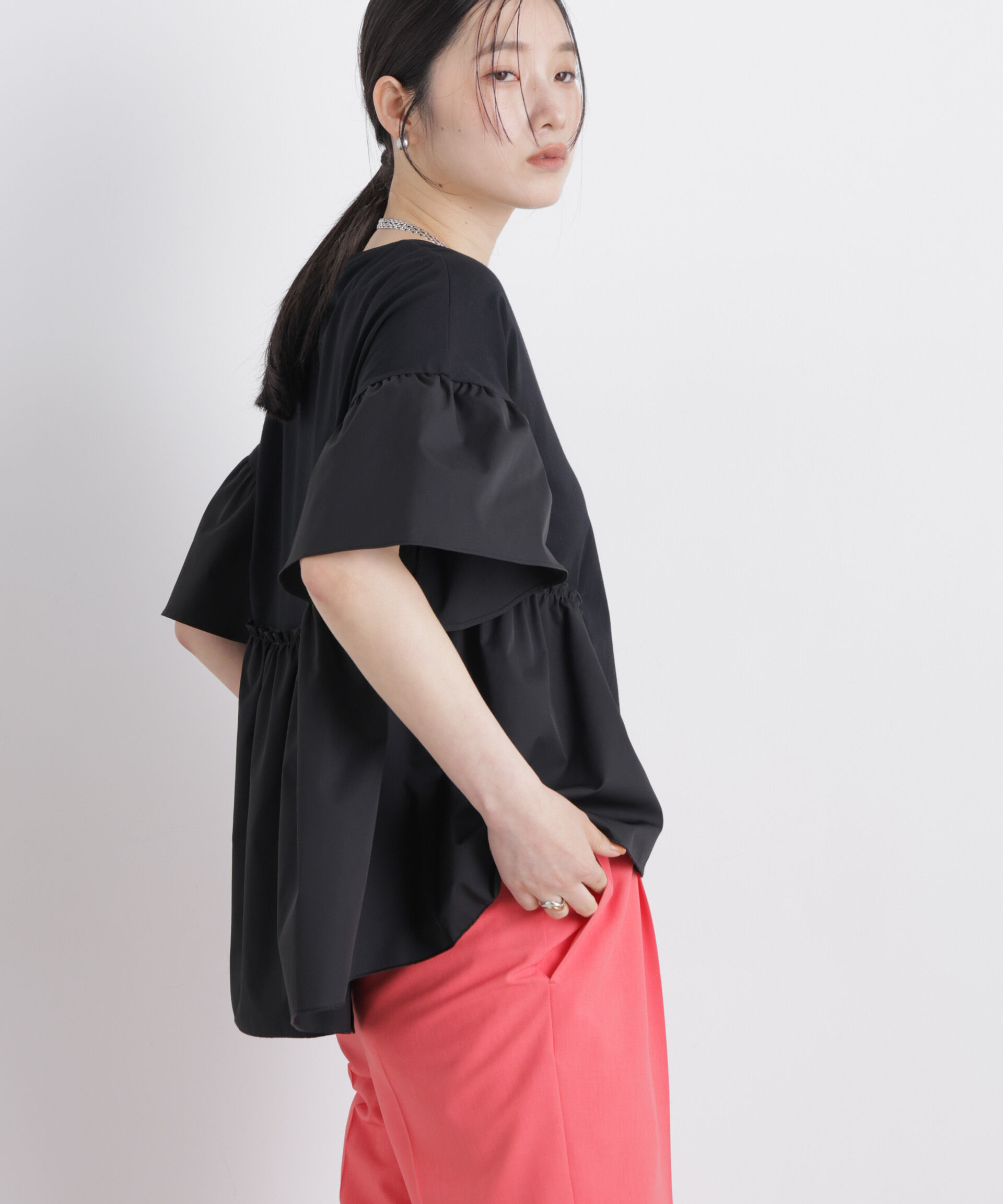 nano･universe「異素材ドッキングギャザーカットソー」|Tシャツ・カットソー|
