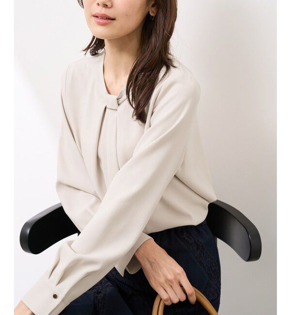 Rope&rsquo;Picnic「【WEB限定カラー・サイズ】メタルパーツフロントフリルタイブラウス/通勤対応」|シャツ・ブラウス|ベージュ(27)