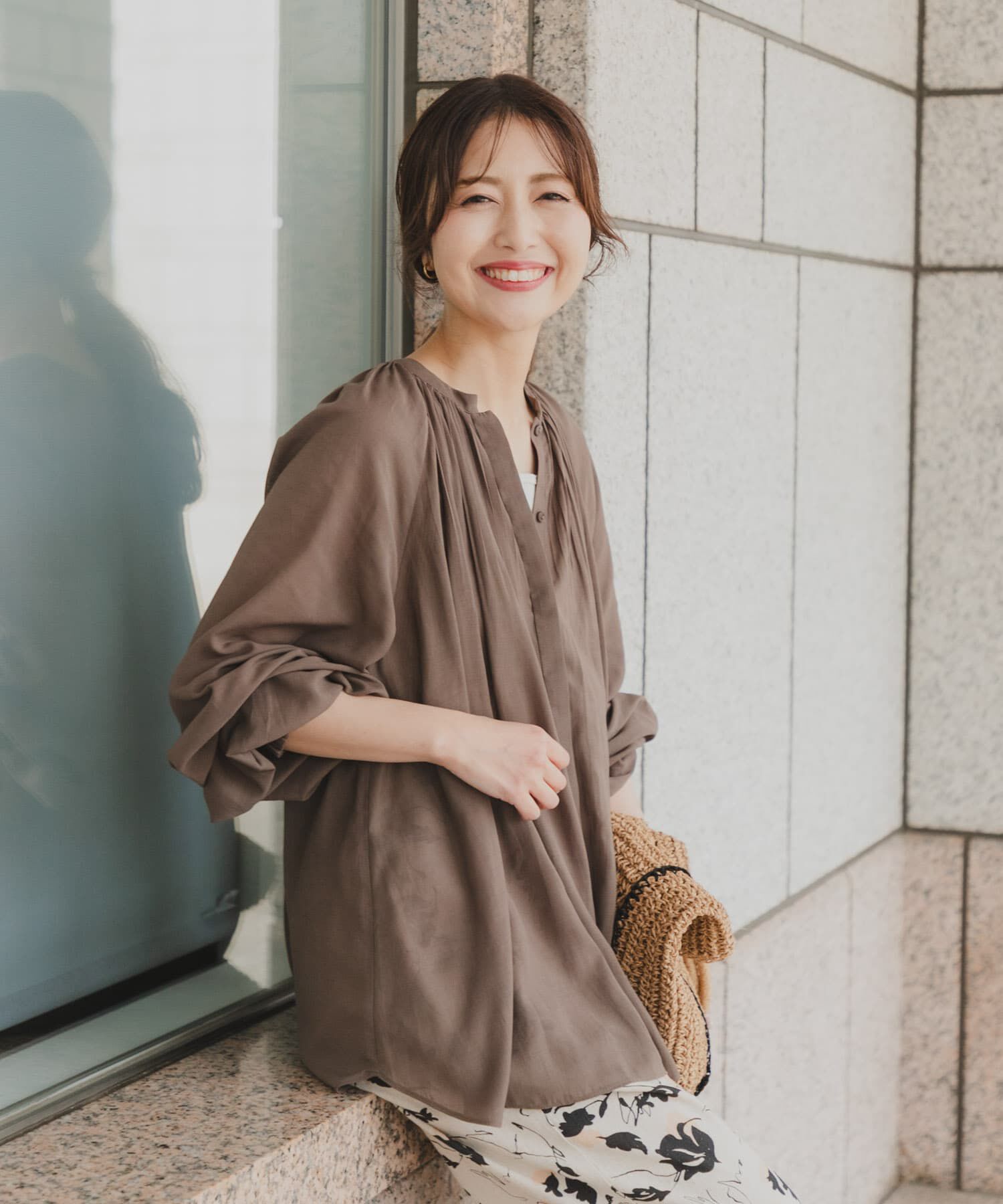 URBAN RESEARCH DOORS「『スタッフ企画』バックシャーリングタックブラウス」|シャツ・ブラウス|