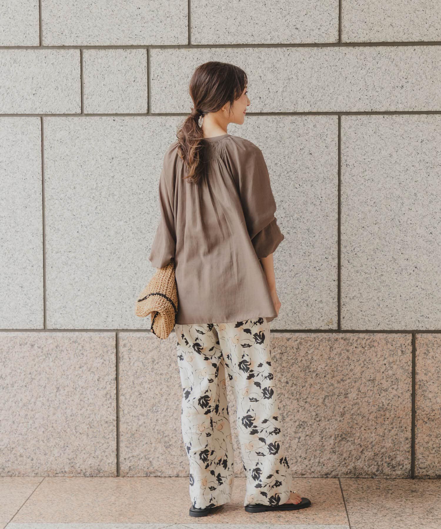 URBAN RESEARCH DOORS「『スタッフ企画』バックシャーリングタックブラウス」|シャツ・ブラウス|