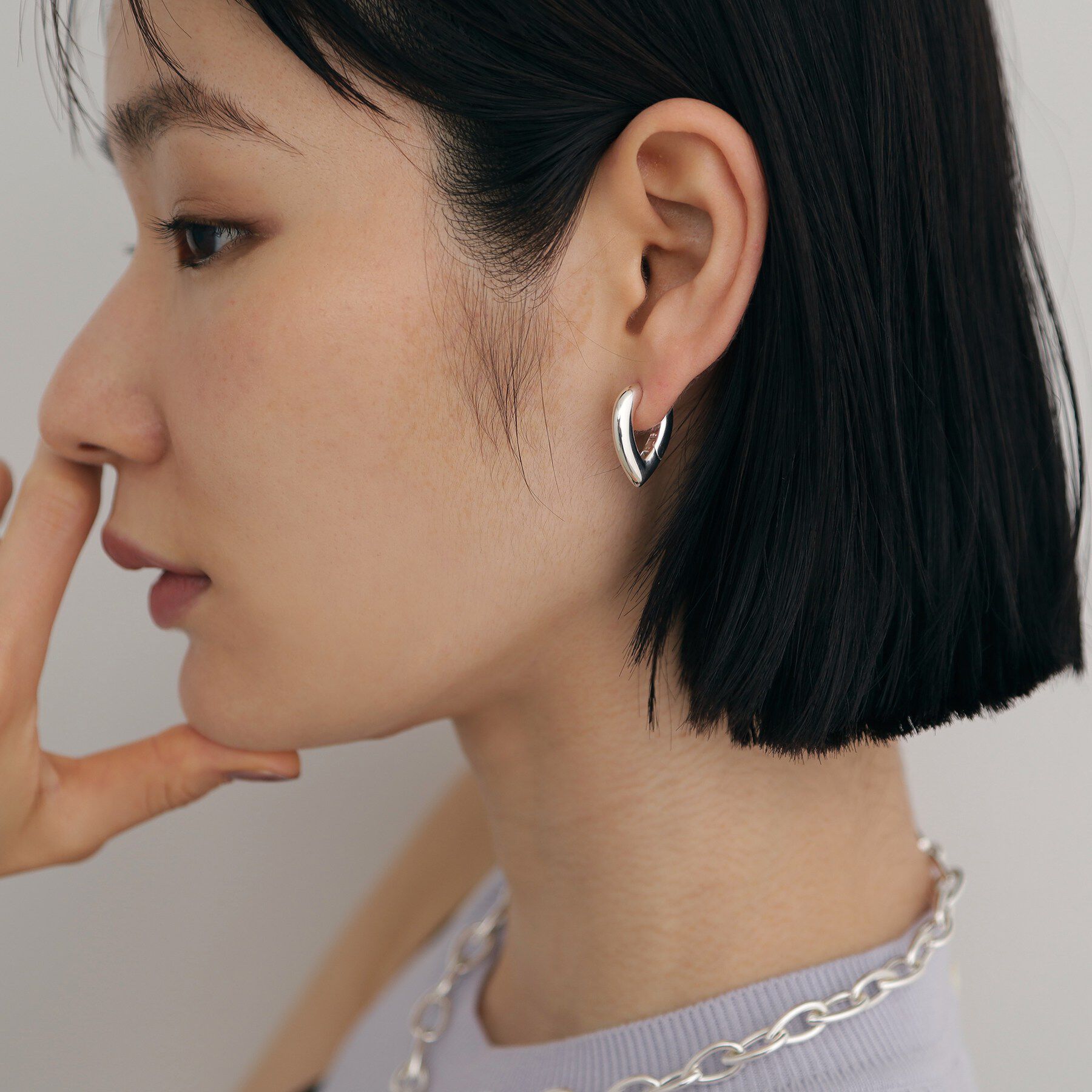 COCOSHNIK ONKITSCH「シルバー ハギーフープ ドロップピアス」|ピアス|