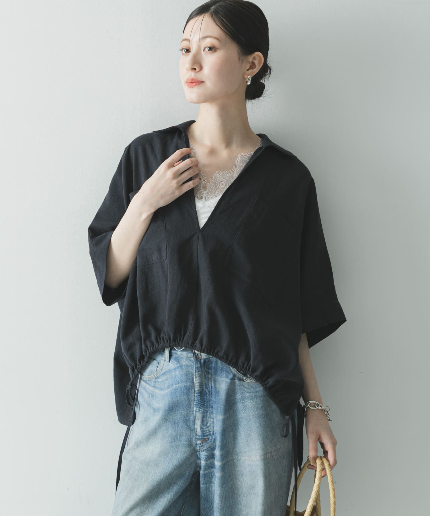 URBAN RESEARCH「ラミーレーヨンハーフスリーブギャザーヘムシャツ」|シャツ・ブラウス|ネイビー