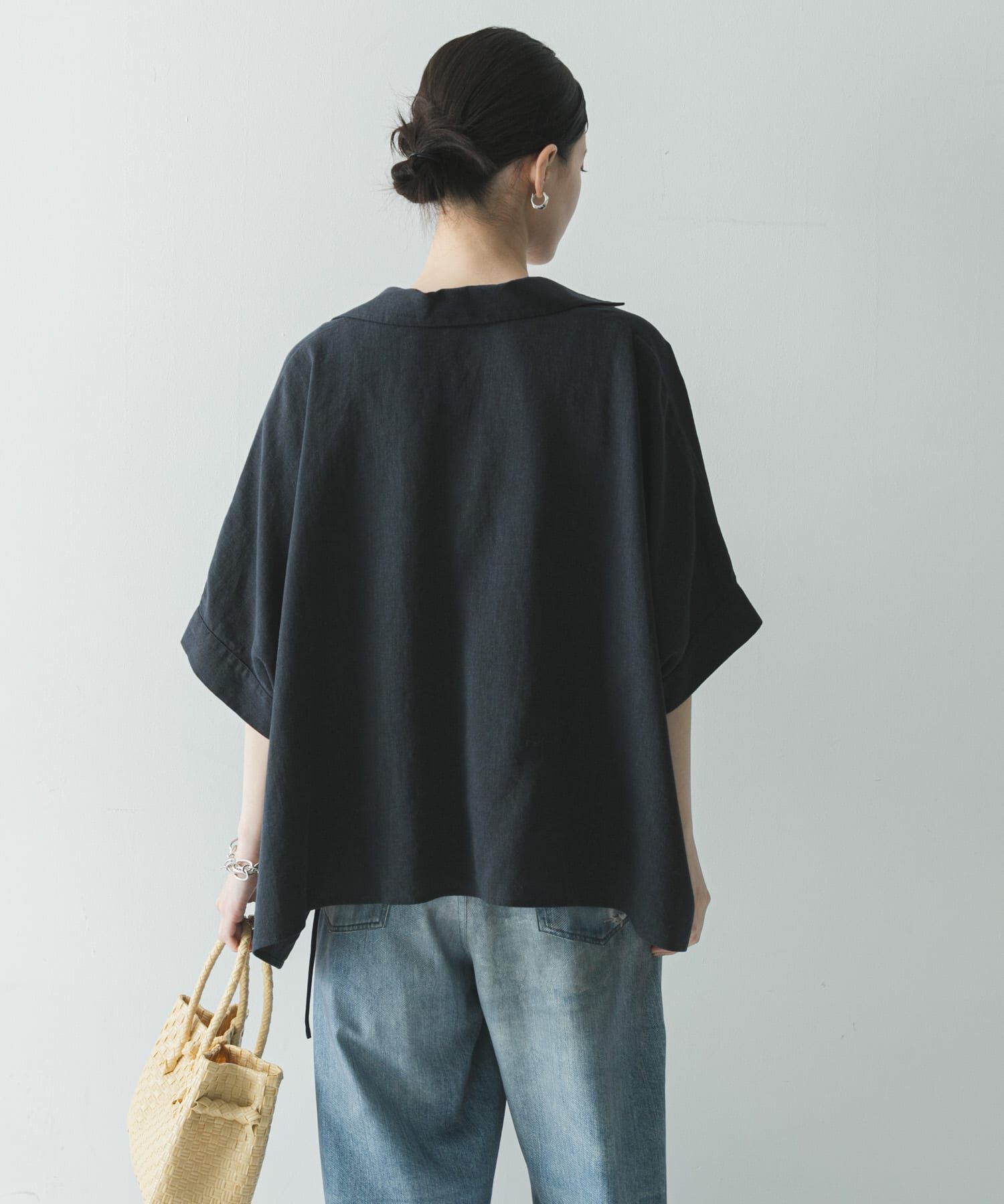 URBAN RESEARCH「ラミーレーヨンハーフスリーブギャザーヘムシャツ」|シャツ・ブラウス|