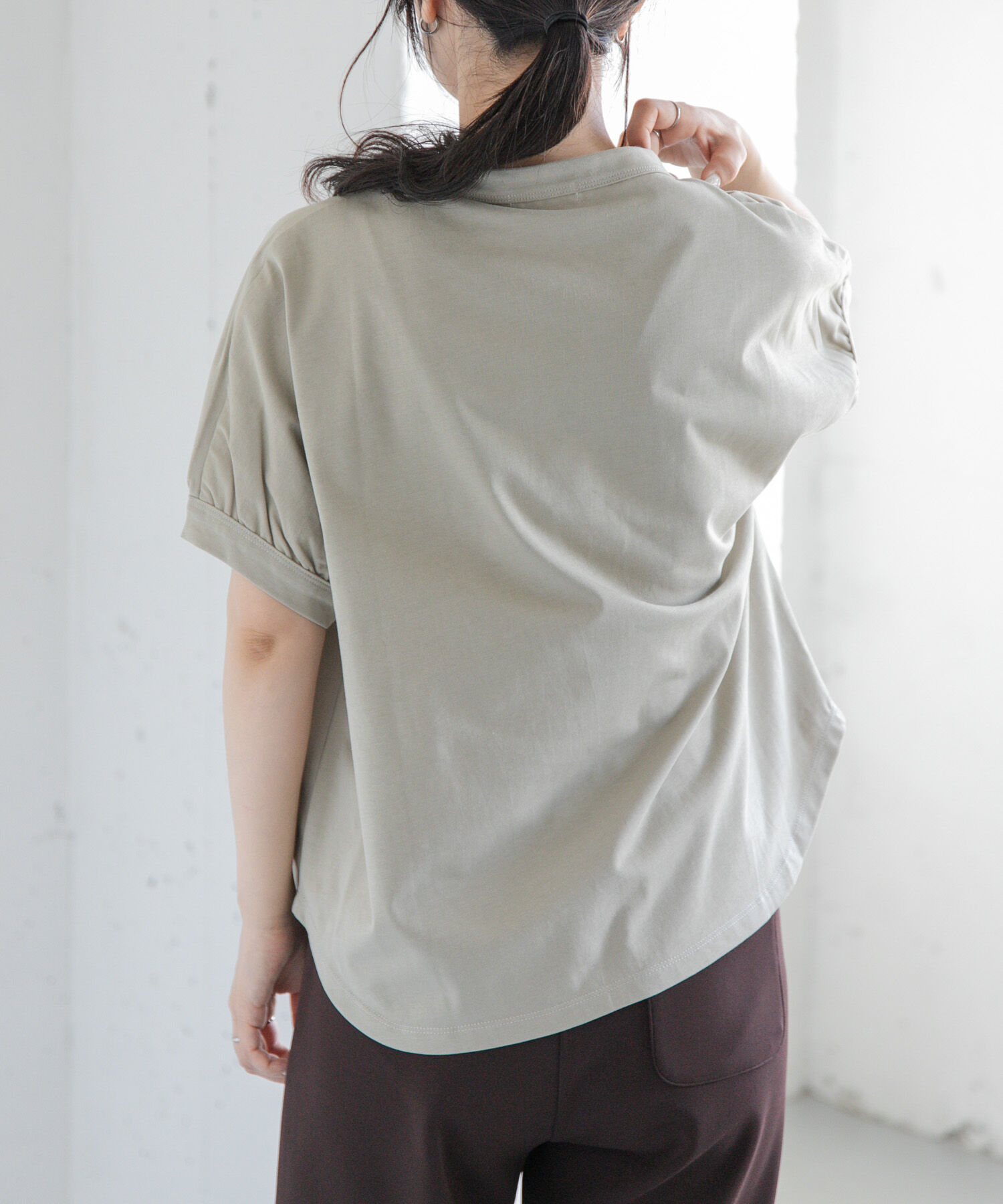 URBAN RESEARCH DOORS「FORK&SPOON　ボトルネックギャザースリーブTシャツ」|Tシャツ・カットソー|