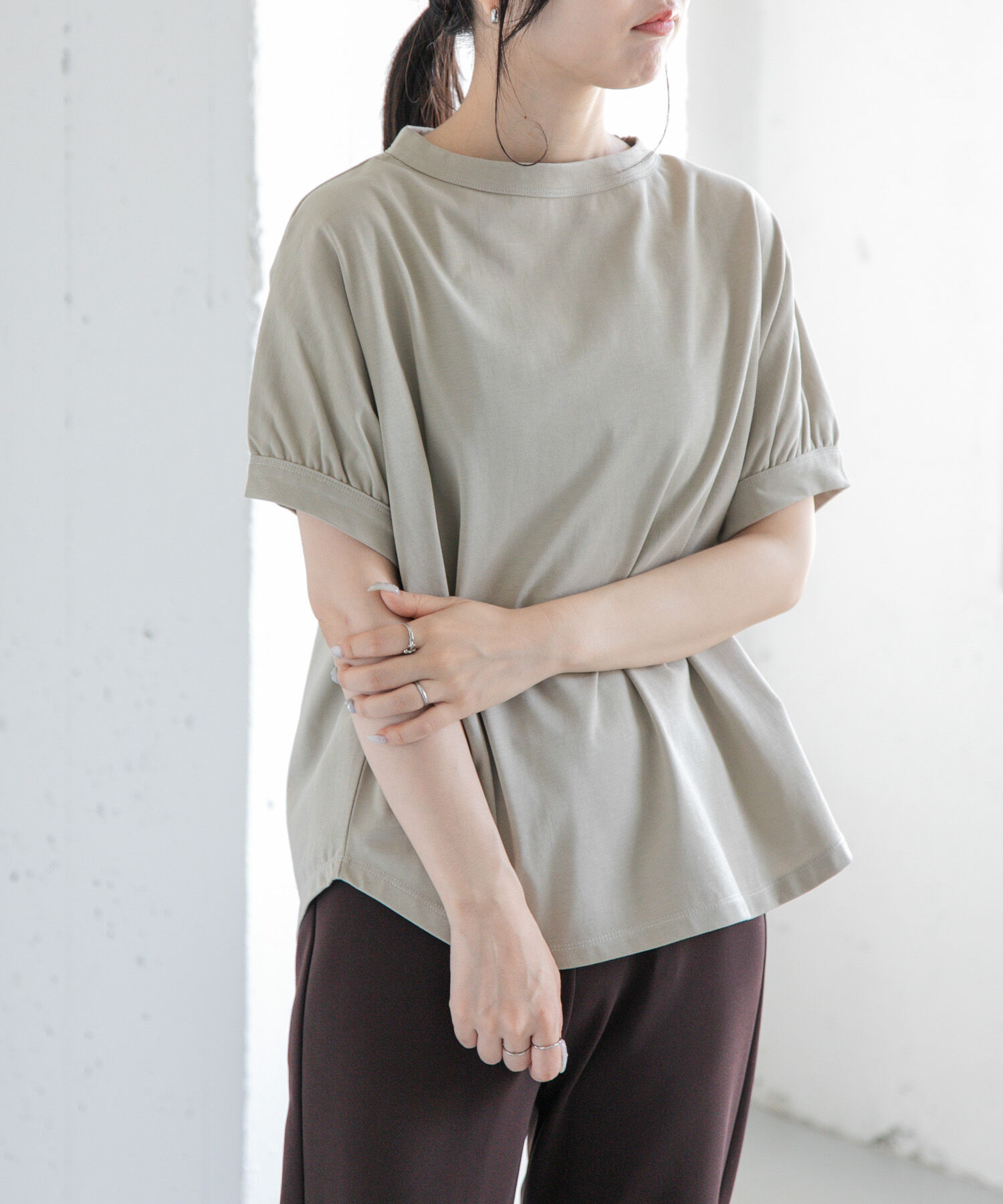 URBAN RESEARCH DOORS「FORK&SPOON　ボトルネックギャザースリーブTシャツ」|Tシャツ・カットソー|