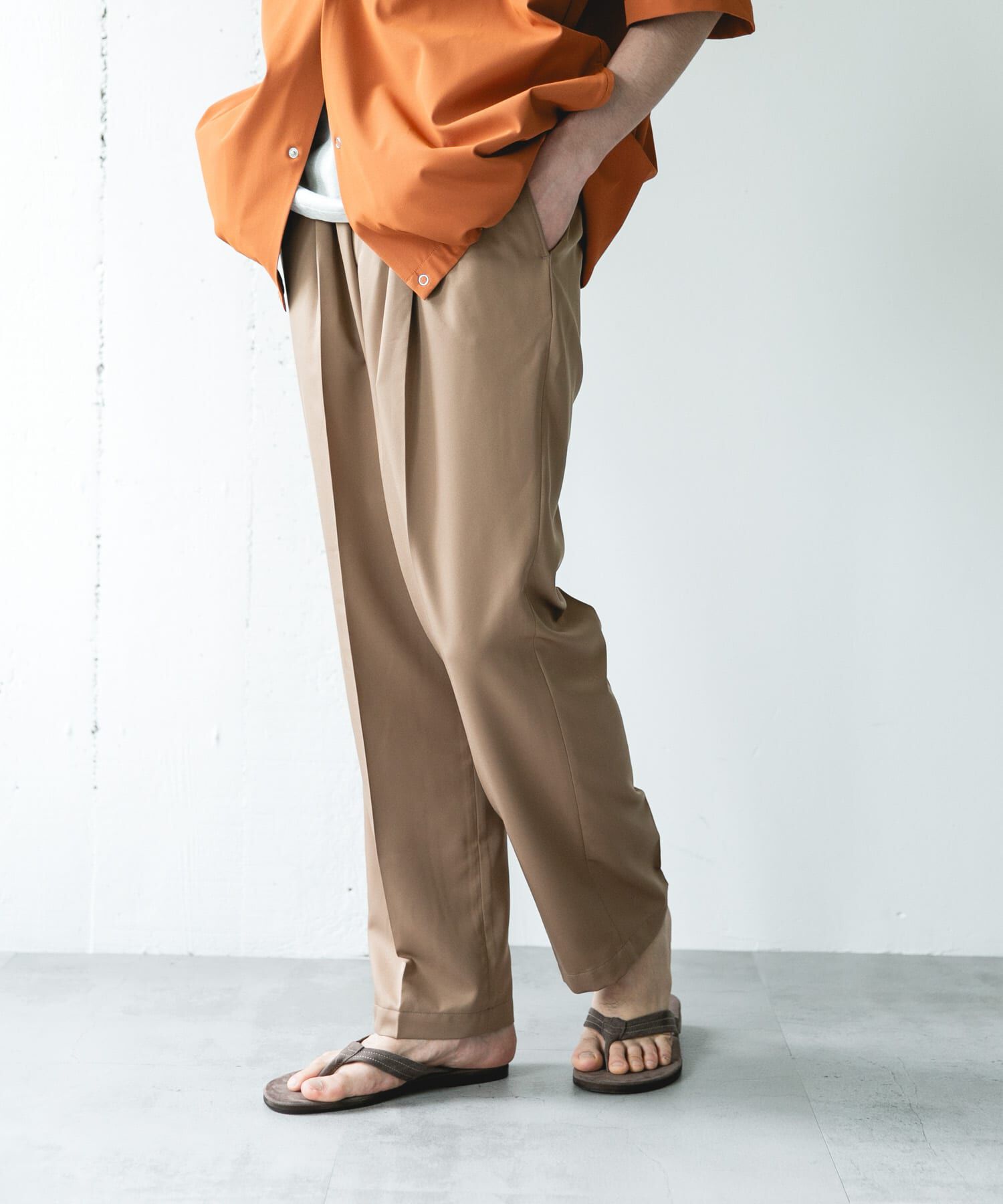 URBAN RESEARCH DOORS「COOLFIBER ツイルシャーリングスラックス」|その他|