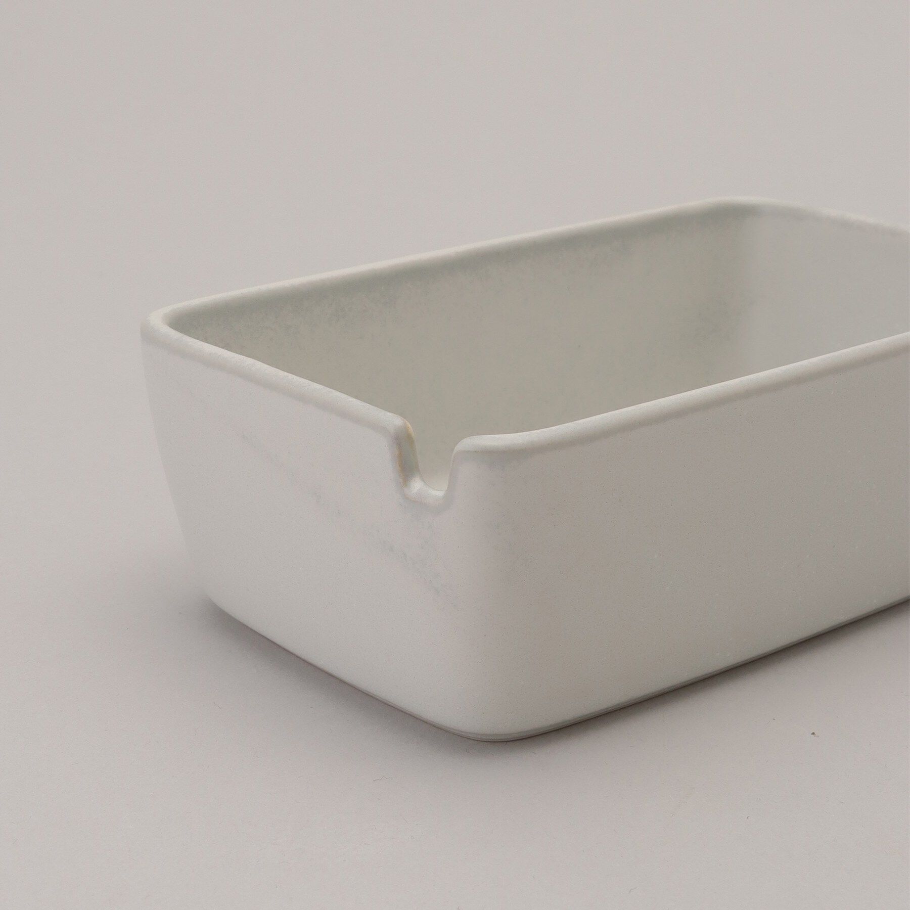 212 KITCHEN STORE「KITCHEN バターケース 白 ＜SALIU サリュウ＞」|食器・キッチングッズ|