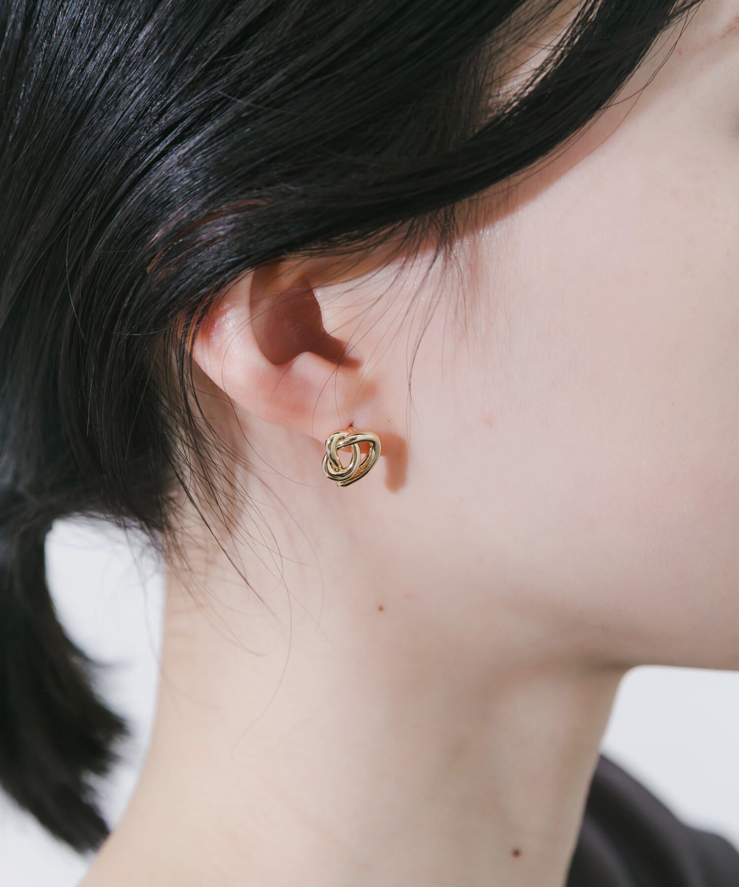 SMELLY「ツイストノットピアス」|ピアス|