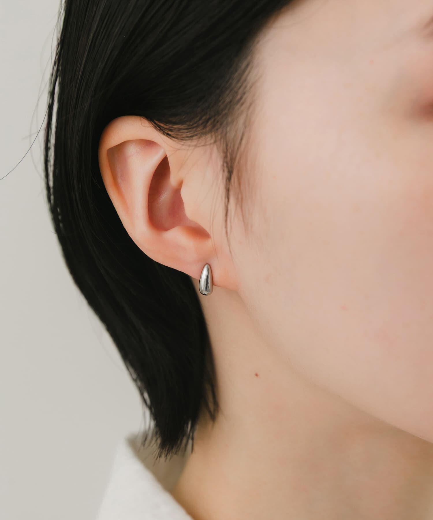 SMELLY「ステンレスミニマルドロップピアス」|ピアス|