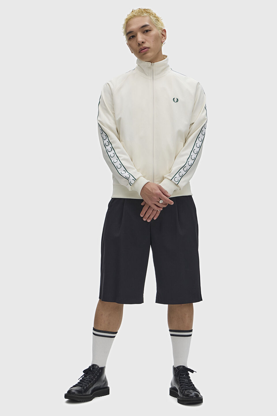 FRED PERRY 「Contrast Tape Track Jacket／フレッドペリー コントラストテープトラックジャケット」|ブルゾン・スタジャン|