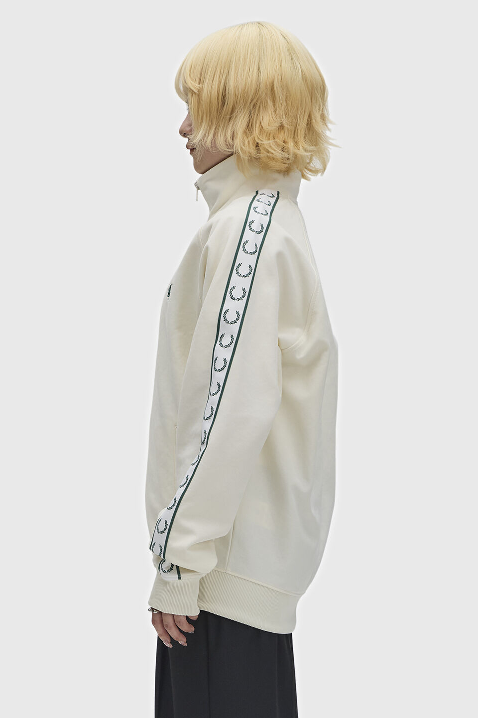 FRED PERRY 「Contrast Tape Track Jacket／フレッドペリー コントラストテープトラックジャケット」|ブルゾン・スタジャン|