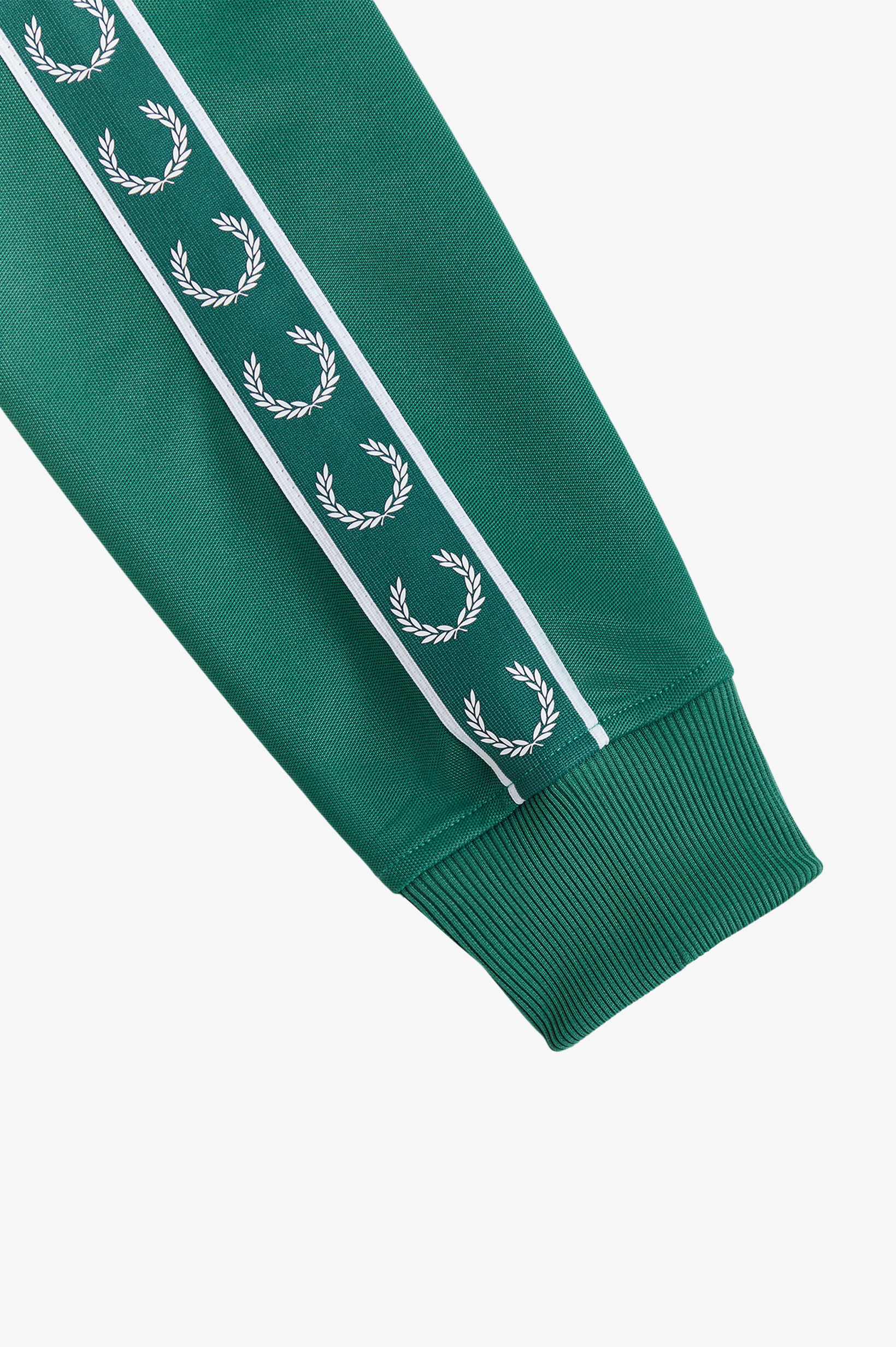 FRED PERRY 「Contrast Tape Track Jacket／フレッドペリー コントラストテープトラックジャケット」|ブルゾン・スタジャン|