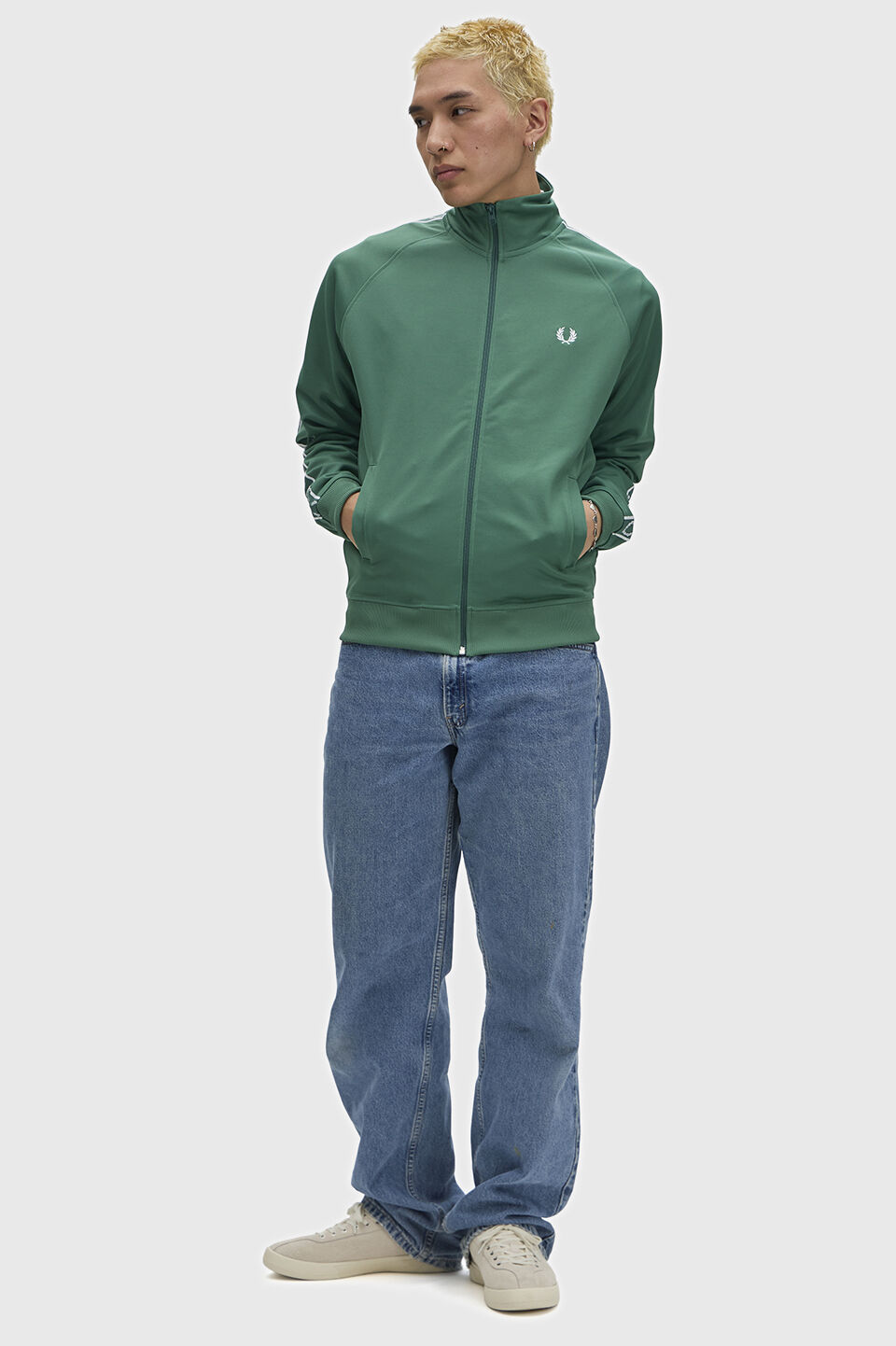 FRED PERRY 「Contrast Tape Track Jacket／フレッドペリー コントラストテープトラックジャケット」|ブルゾン・スタジャン|